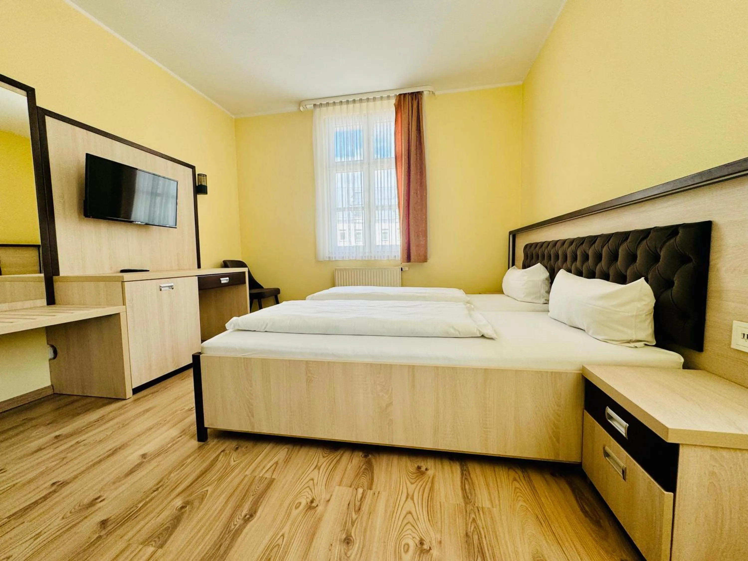 Bed in Hotel Deutsches Haus und Restaurant Olympia