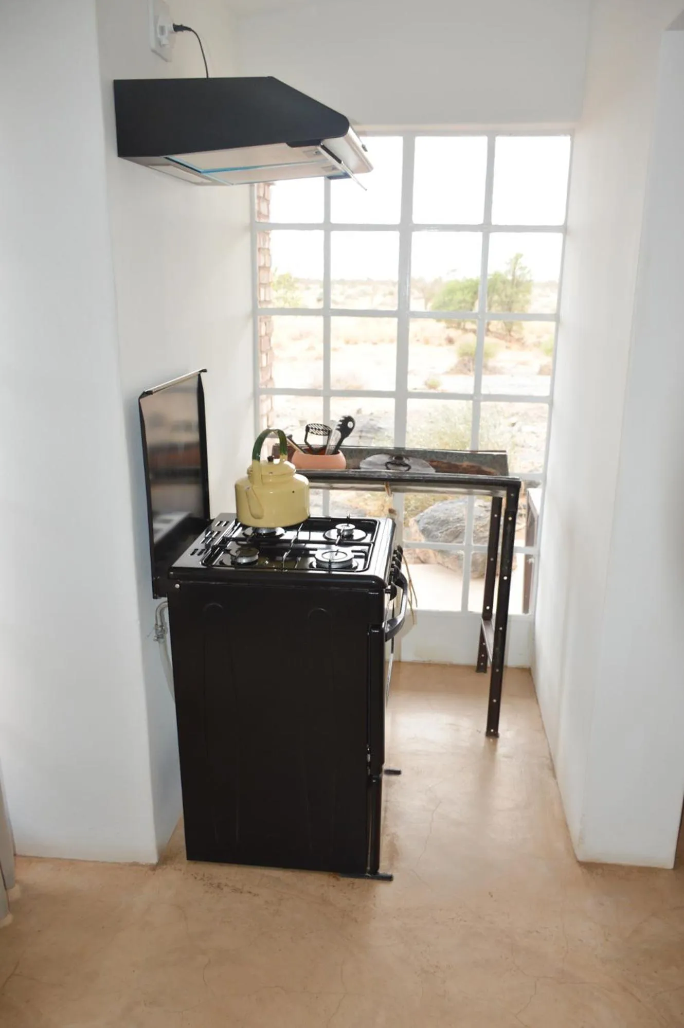 Kitchen or kitchenette in Alte Kalkoefen Lodge