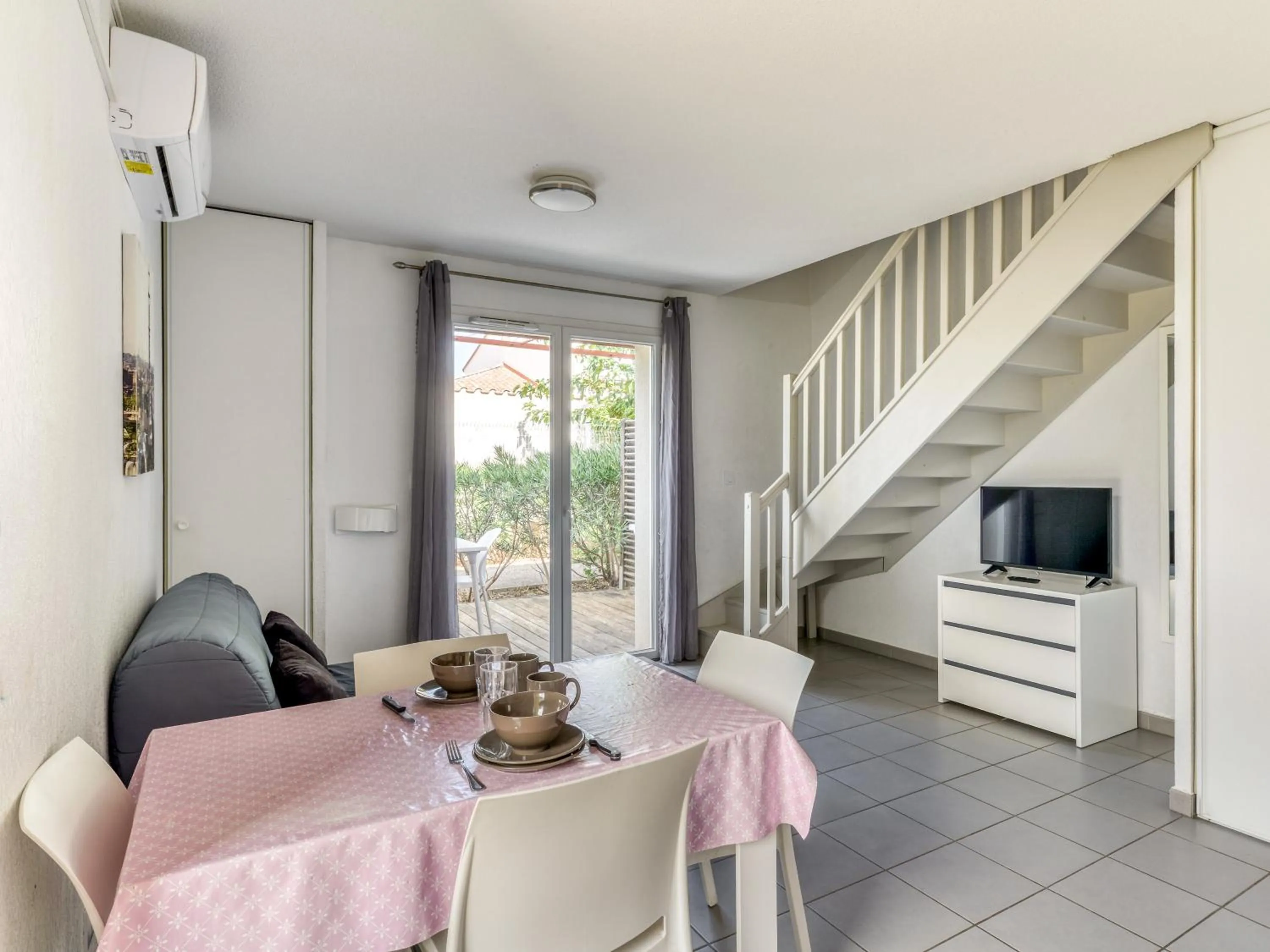 Dining area in Vacancéole - Les demeures de la Massane - Argelès-sur-Mer