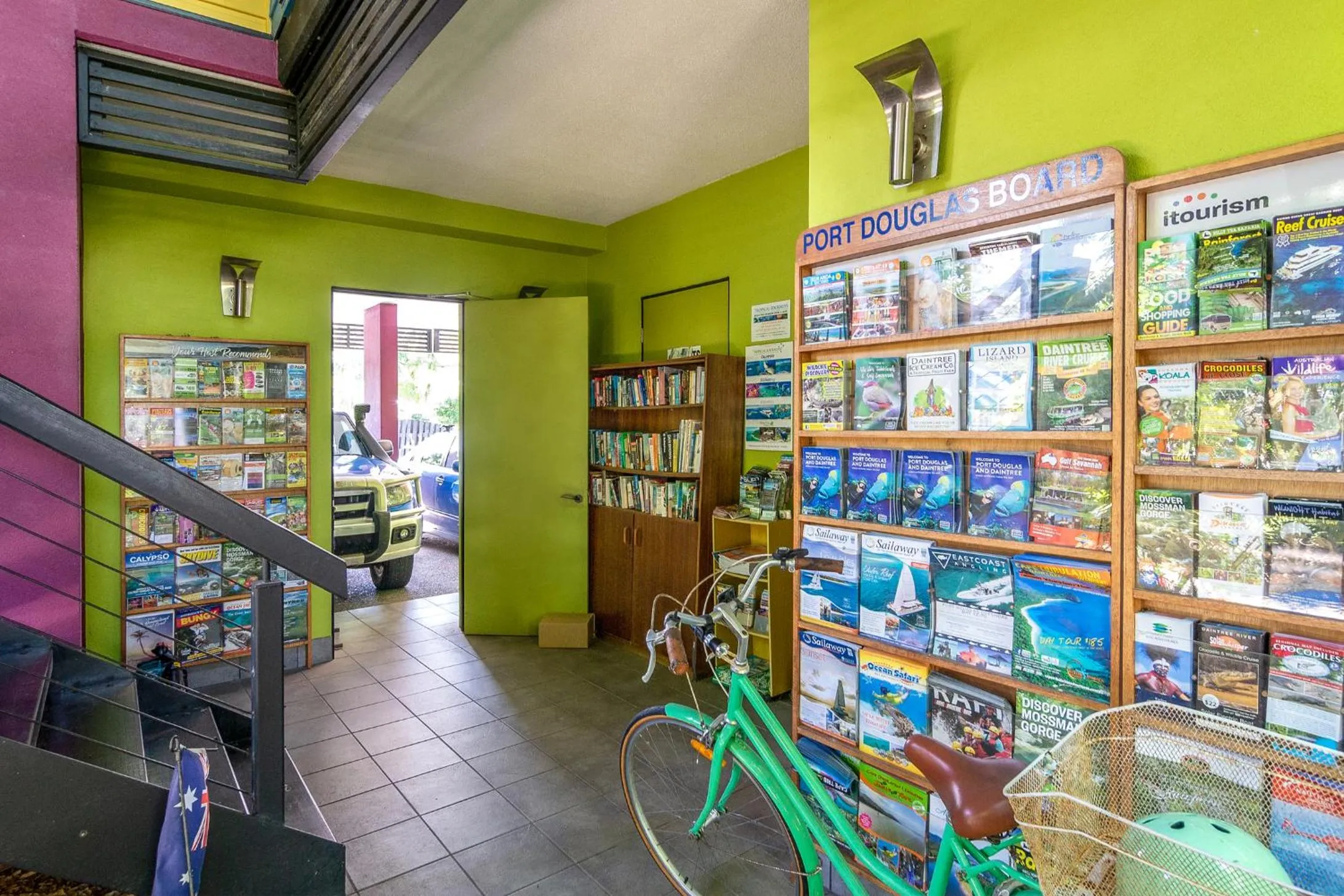 Dreamcatcher Beach-Side Apartments