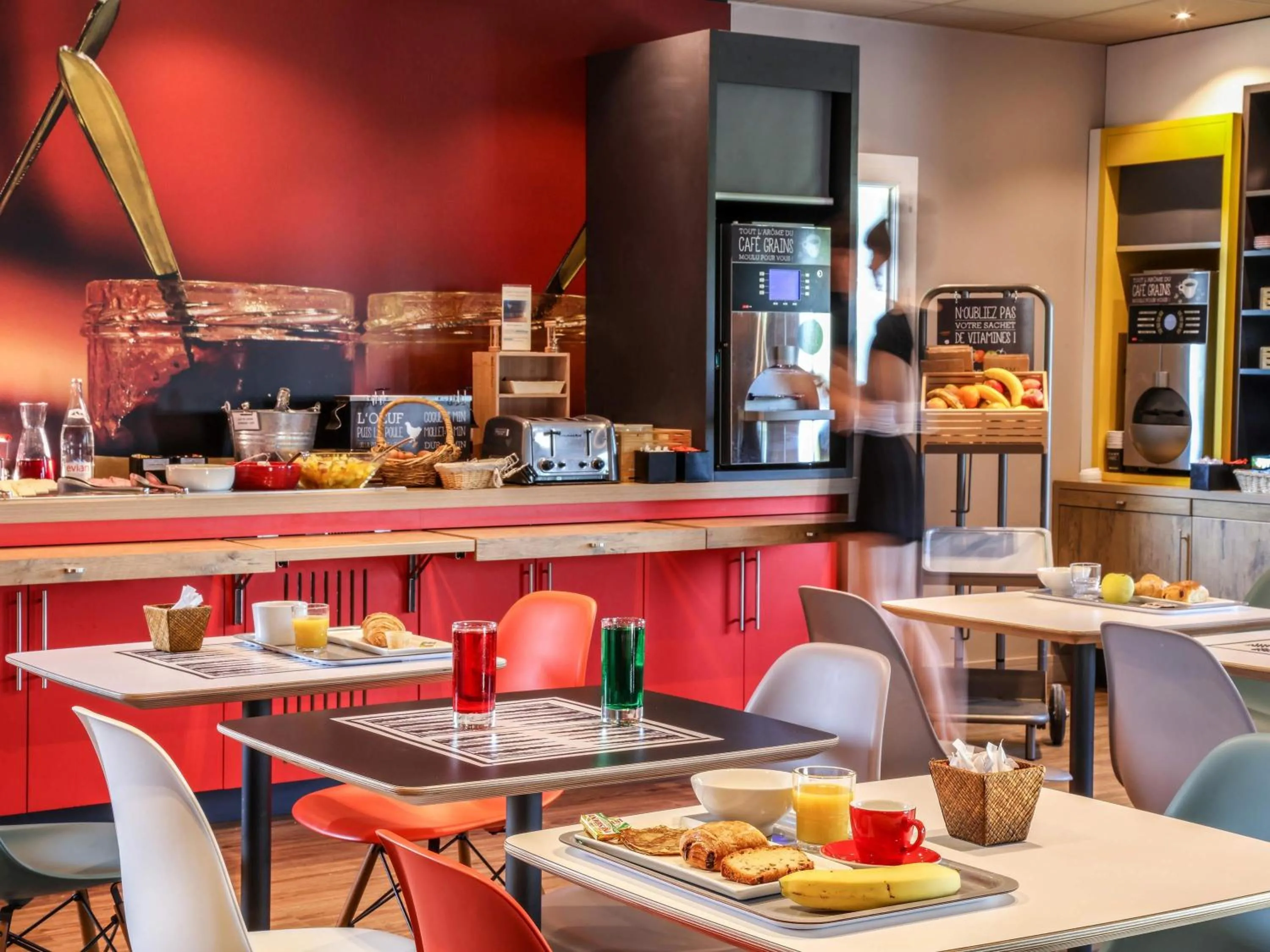 Breakfast in ibis Orange Sud