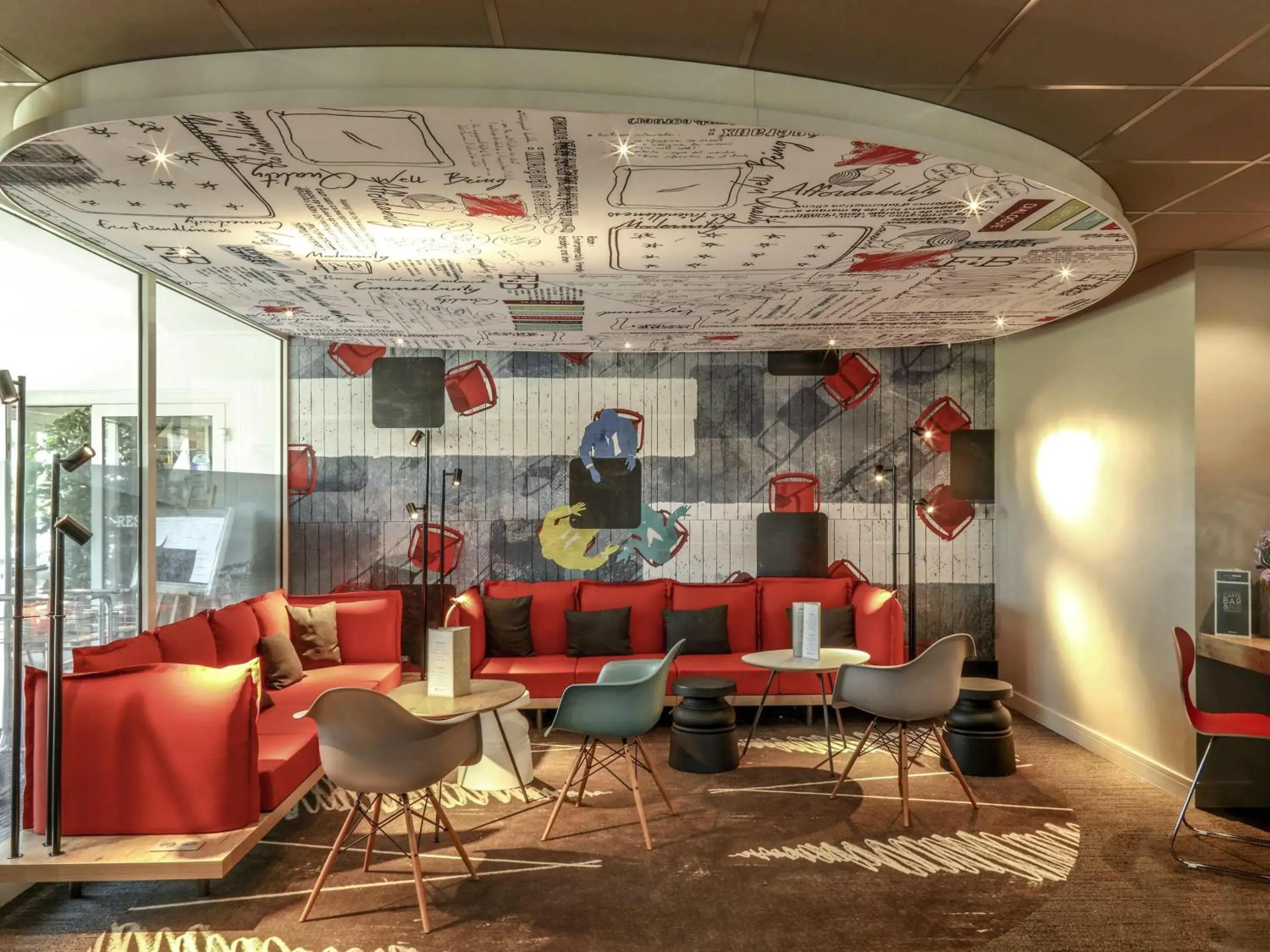 Property building in ibis Orange Sud Property building in ibis Orange Sud