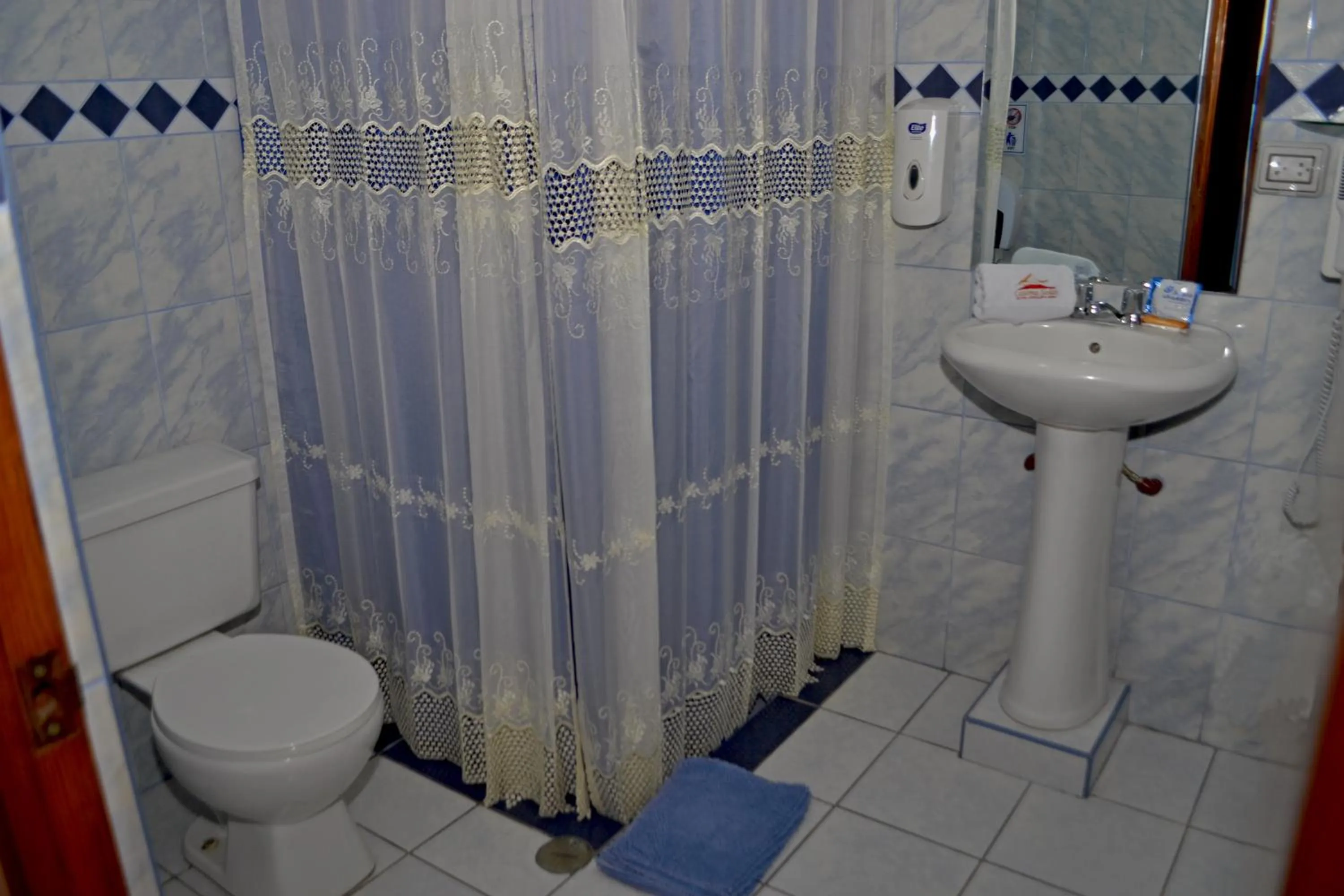 Shower in Hotel Casona Solar