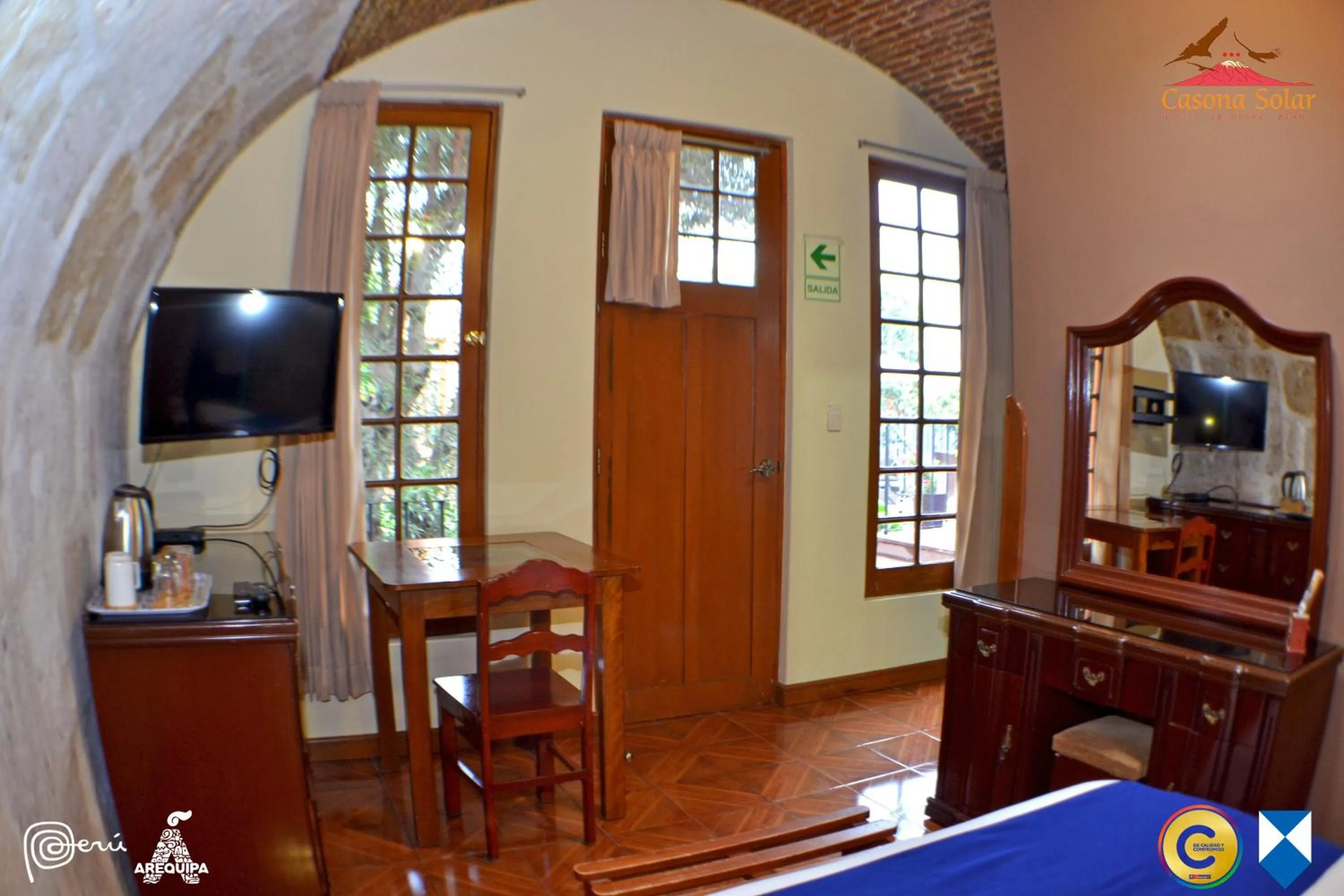 TV and multimedia in Hotel Casona Solar