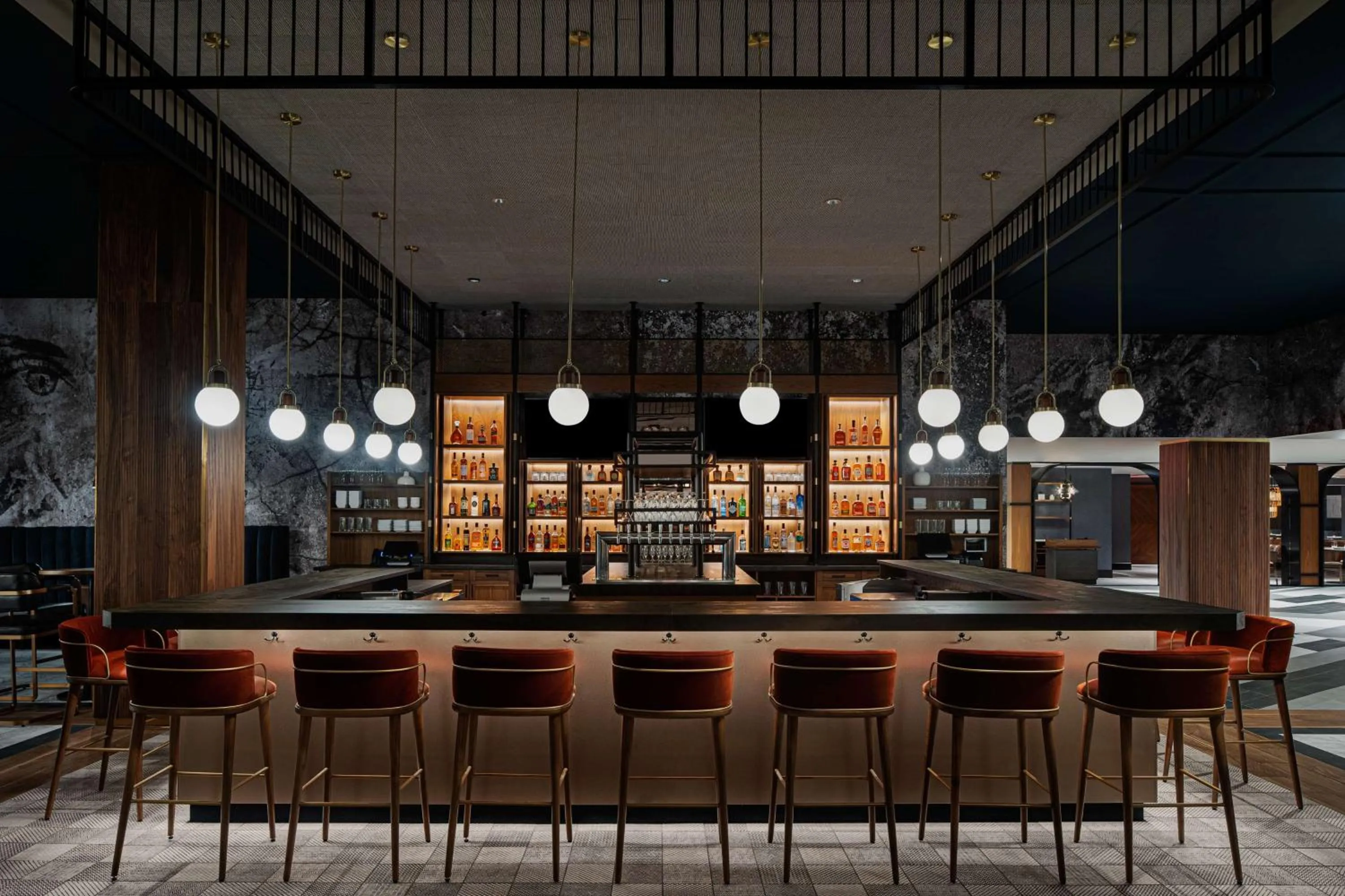 Lounge or bar in The Alloy, a DoubleTree by Hilton - Valley Forge