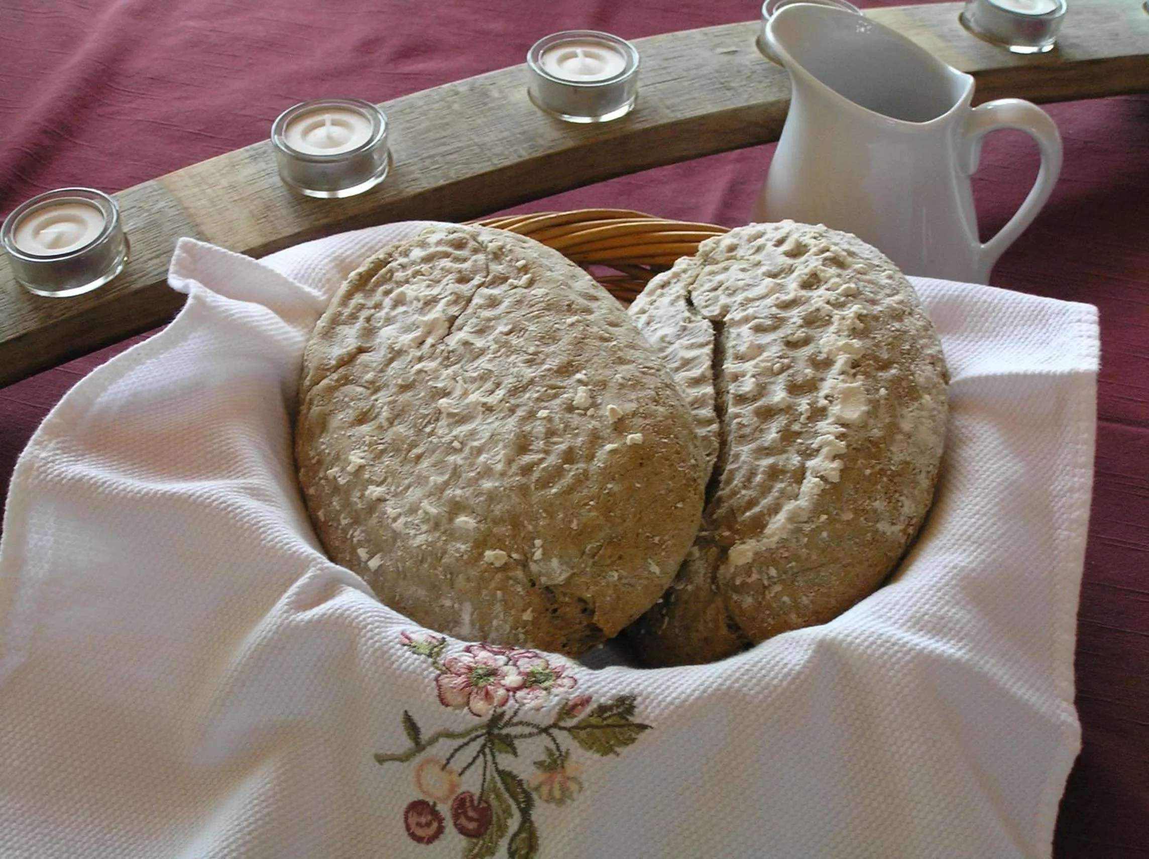 Food and drinks in End of the road B & B