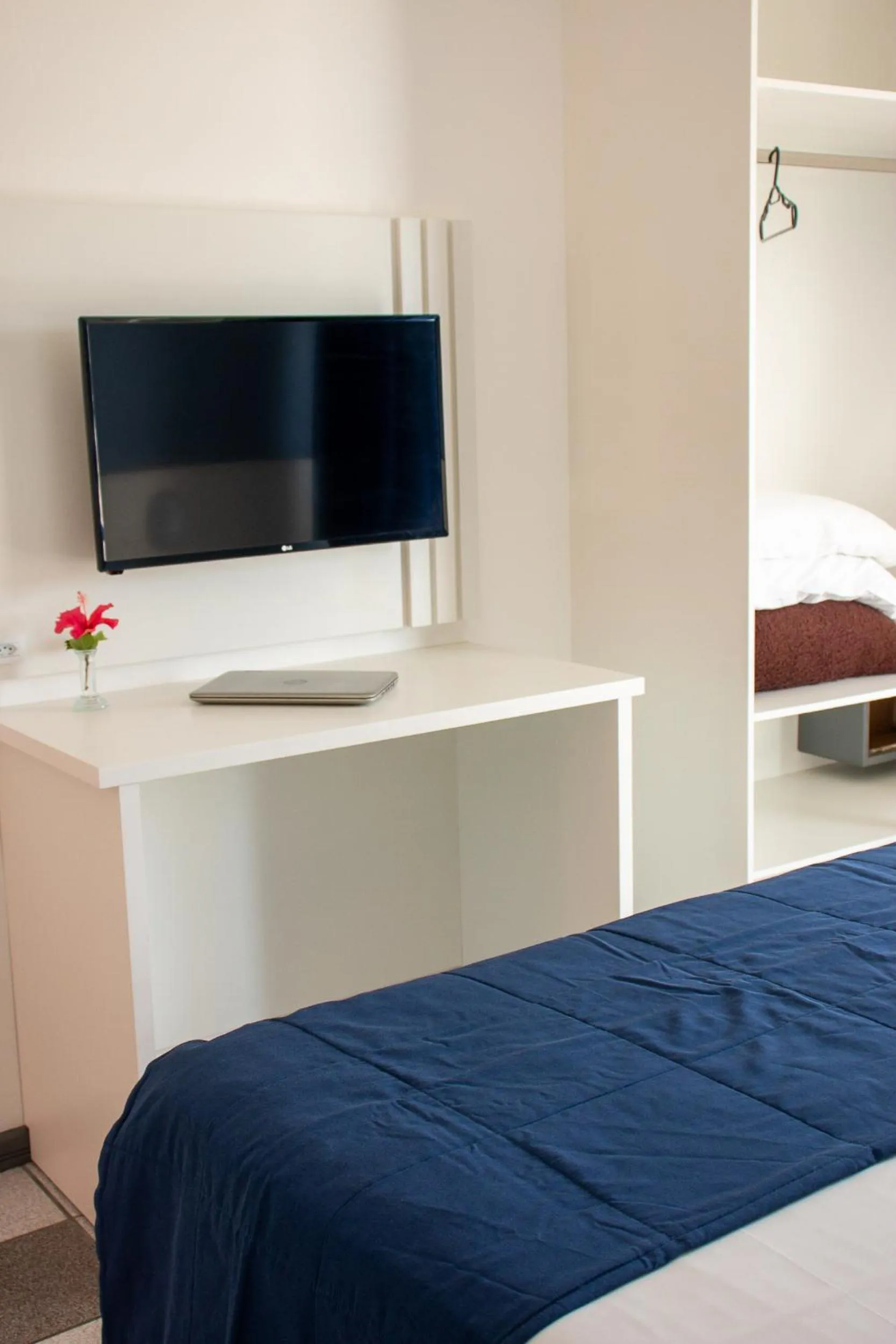 TV and multimedia, Bed in Joaquina Beach Hotel