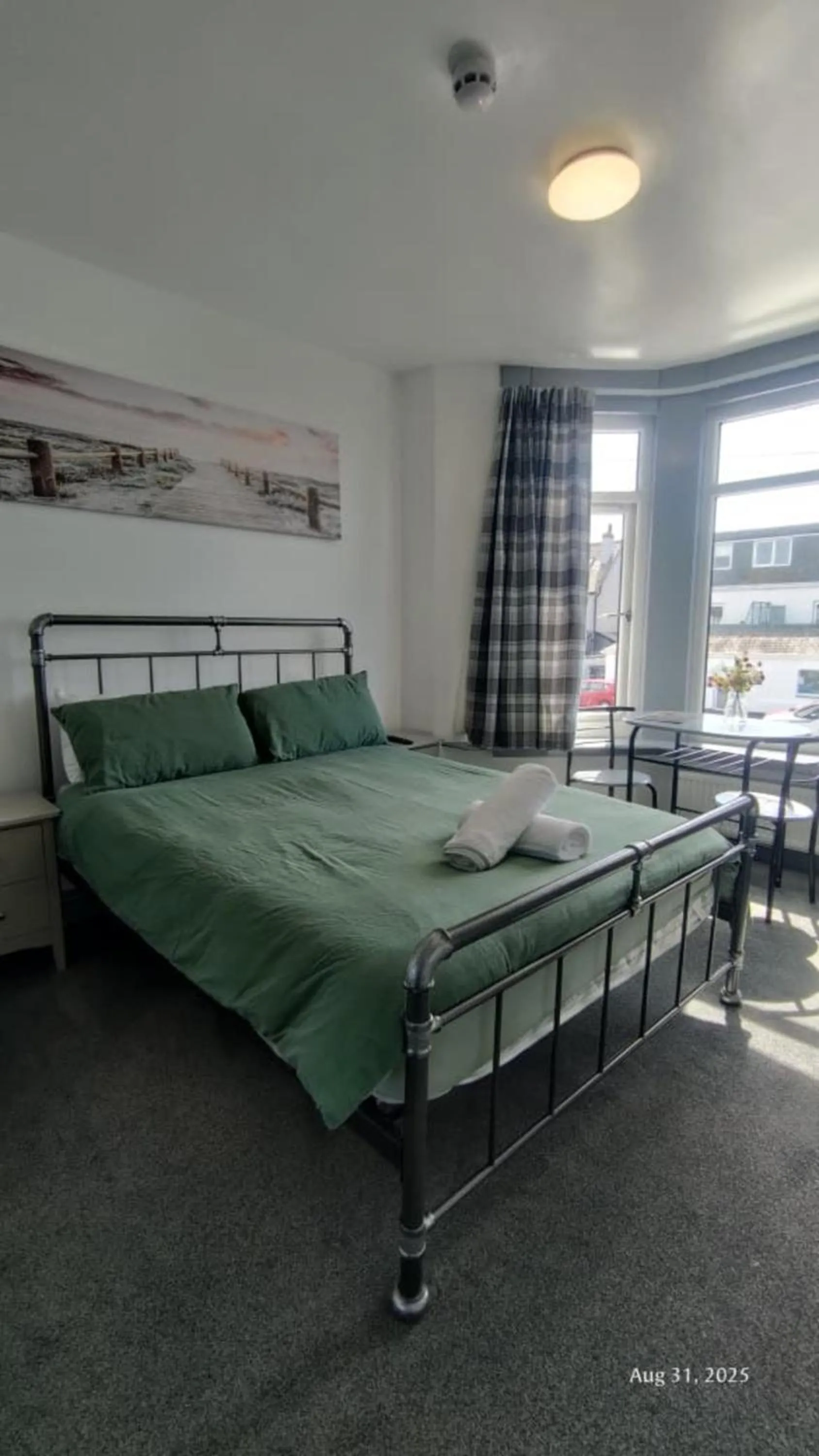 Bedroom, Bed in OYO Shore Surf Lodge