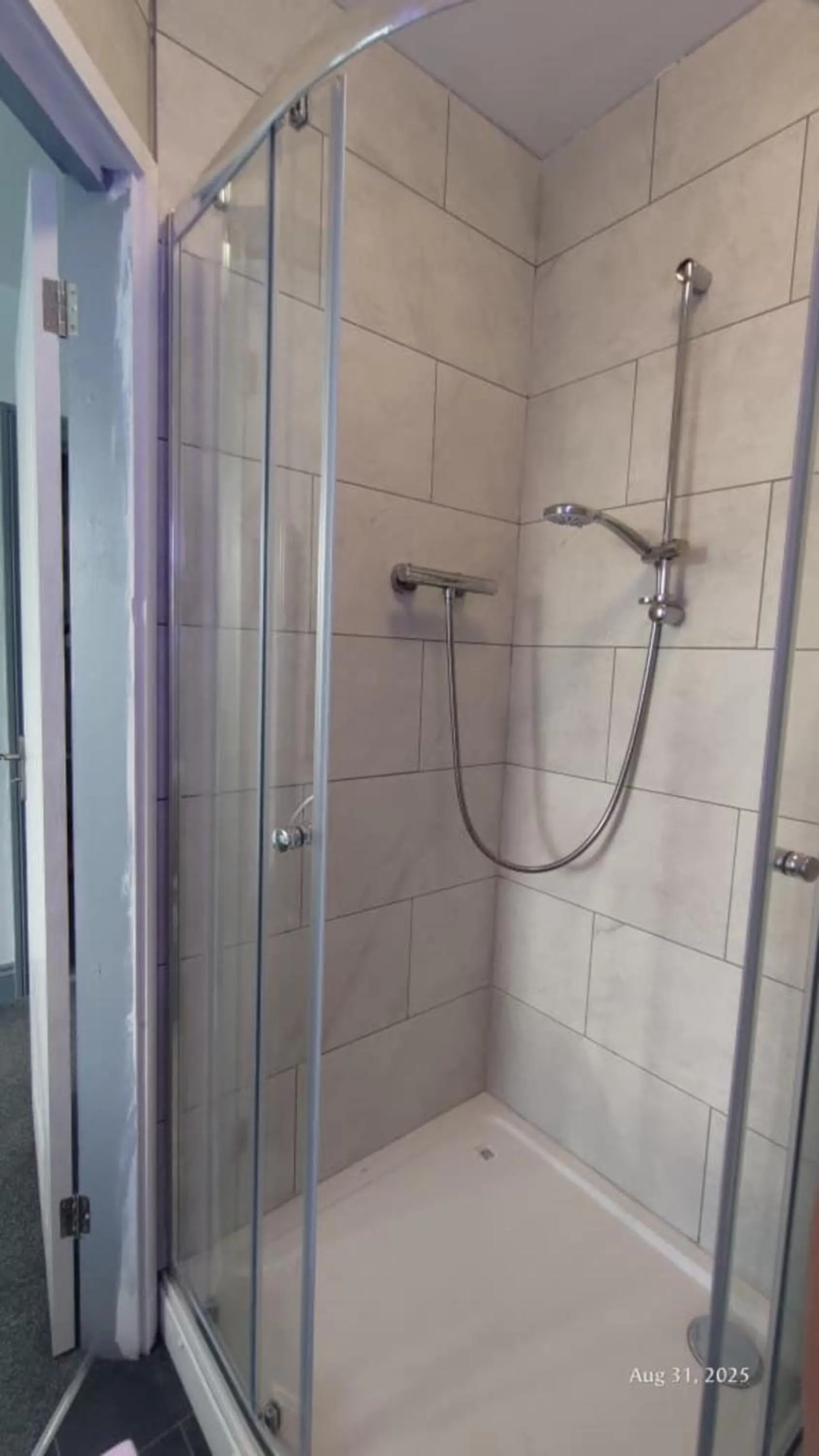 Bathroom in OYO Shore Surf Lodge