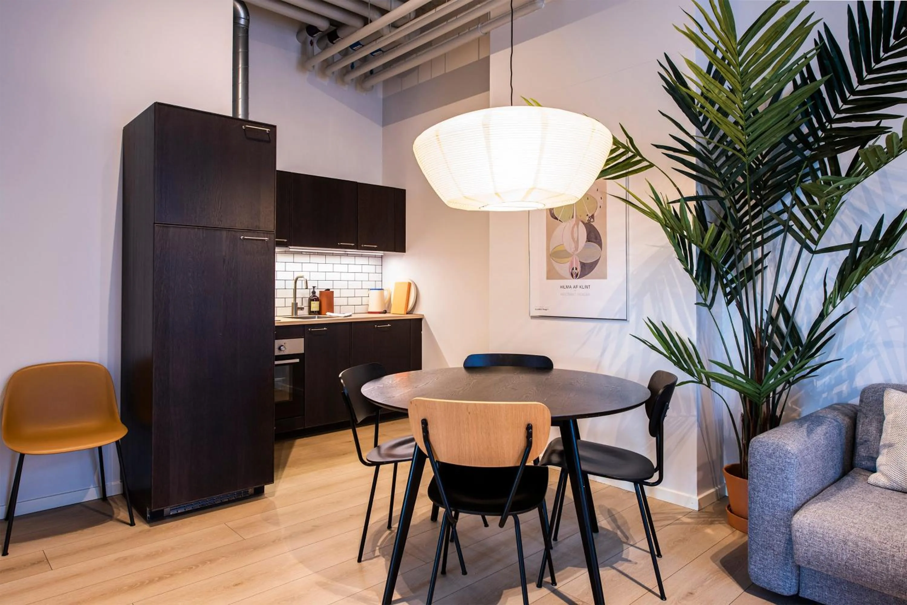 Dining area in The Beach apartments by Daniel&Jacob's