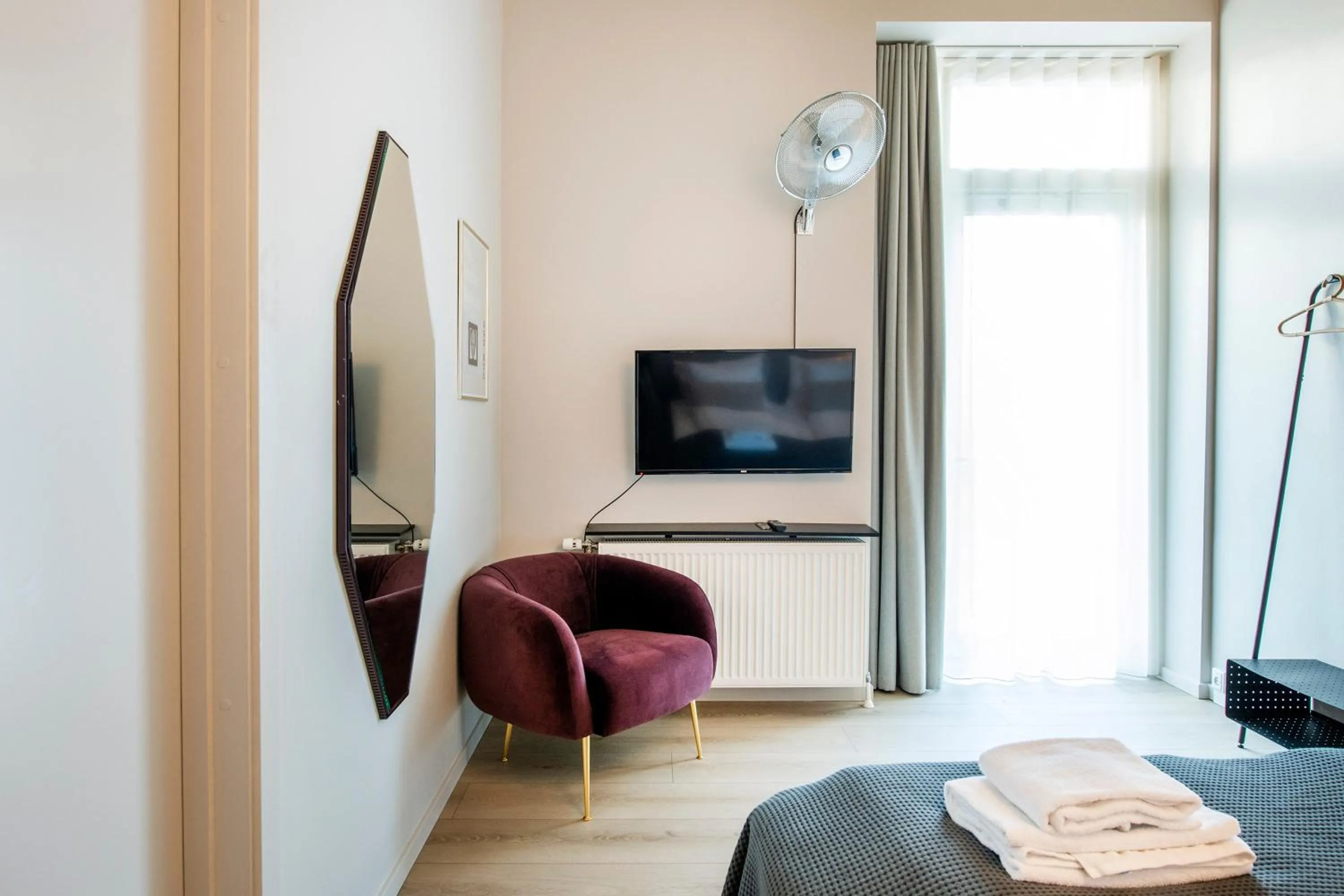 TV and multimedia in The Beach apartments by Daniel&Jacob's