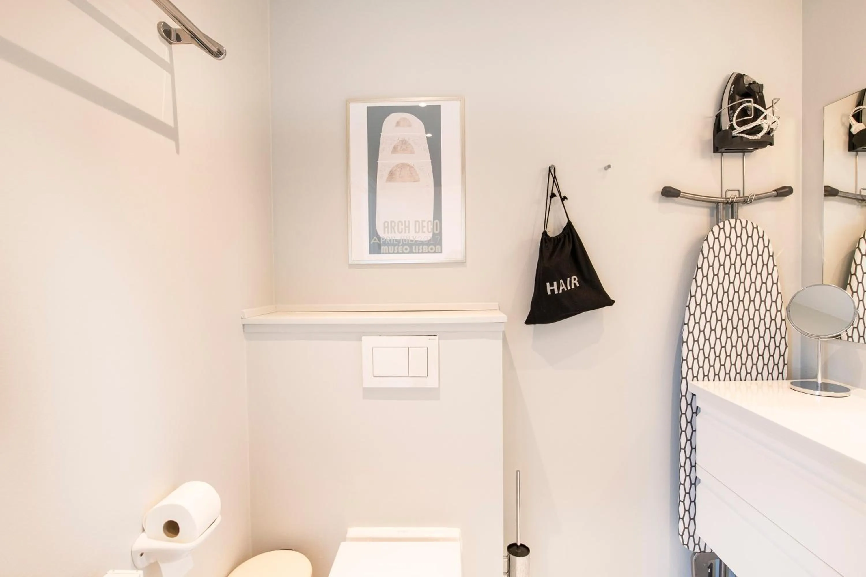 Bathroom in The Beach apartments by Daniel&Jacob's