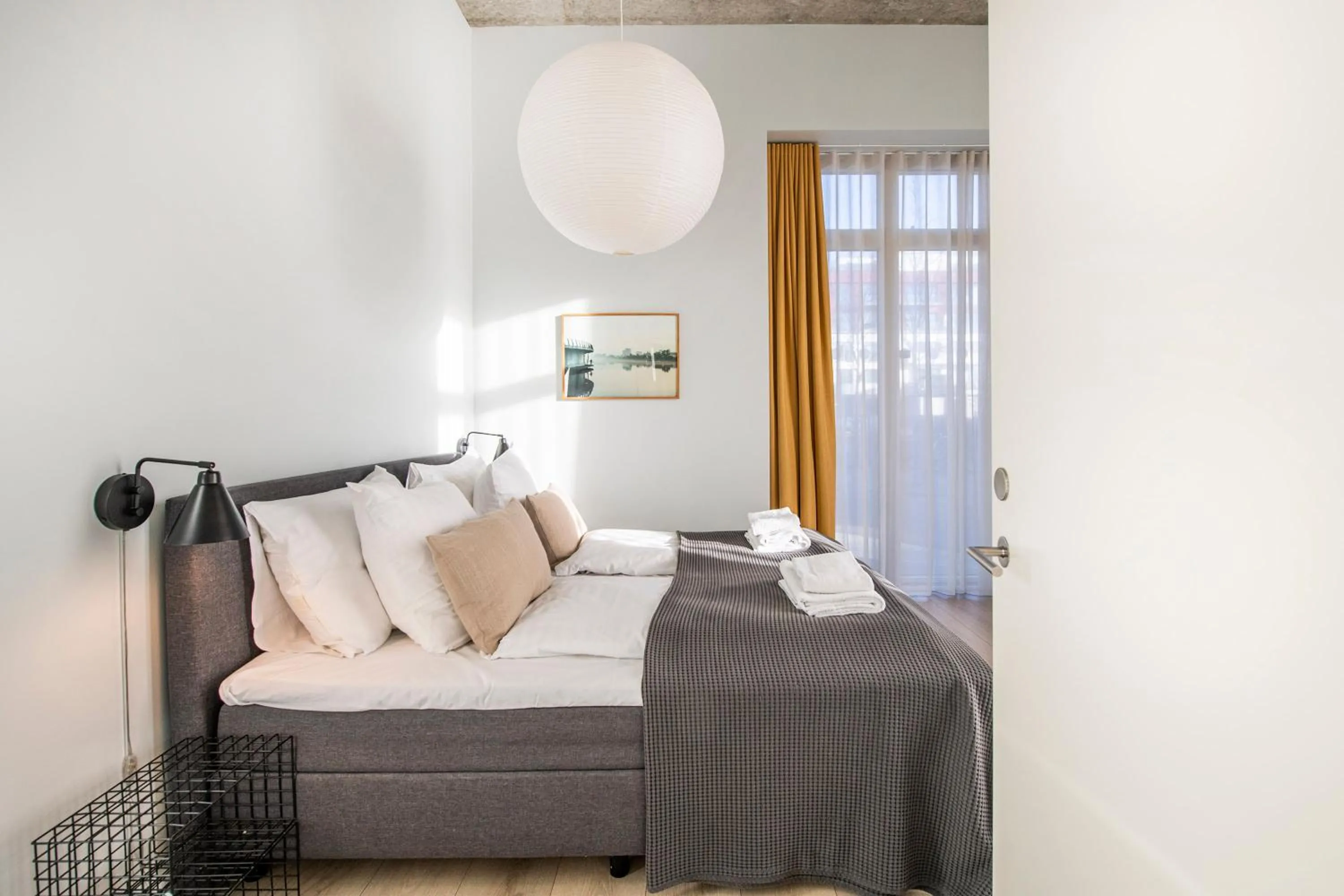 Bedroom, Bed in The Beach apartments by Daniel&Jacob's