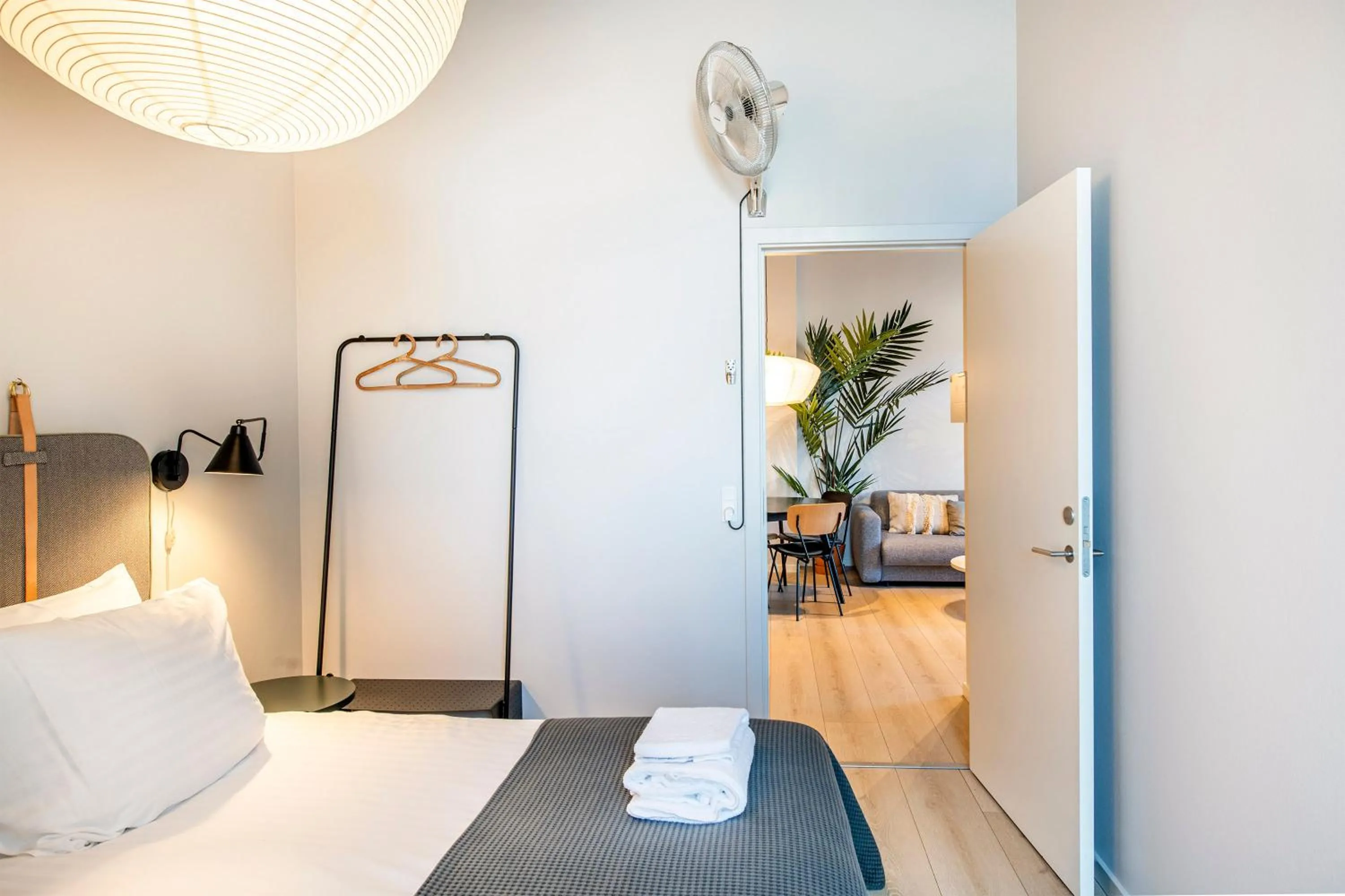 Bedroom, Bed in The Beach apartments by Daniel&Jacob's
