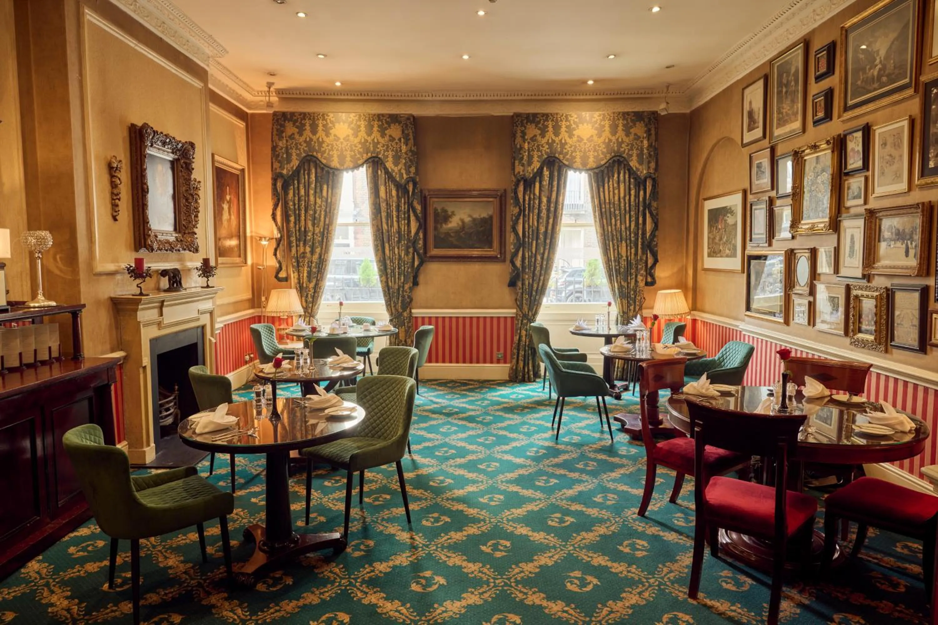 Restaurant/places to eat in The Leonard Hotel