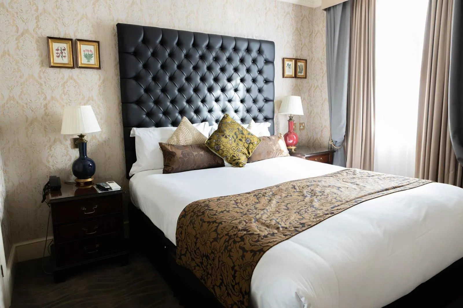 Bedroom, Bed in The Leonard Hotel