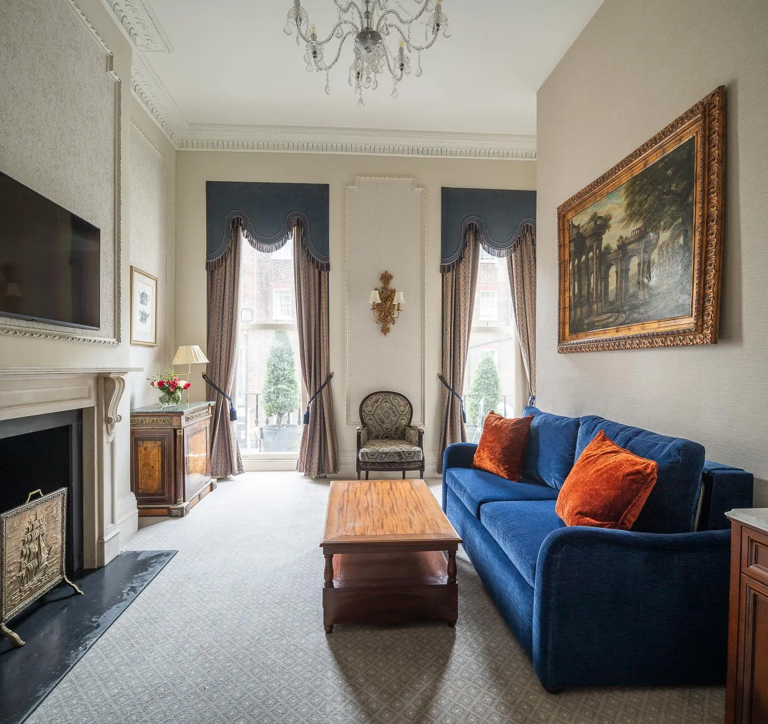 Living room in The Leonard Hotel