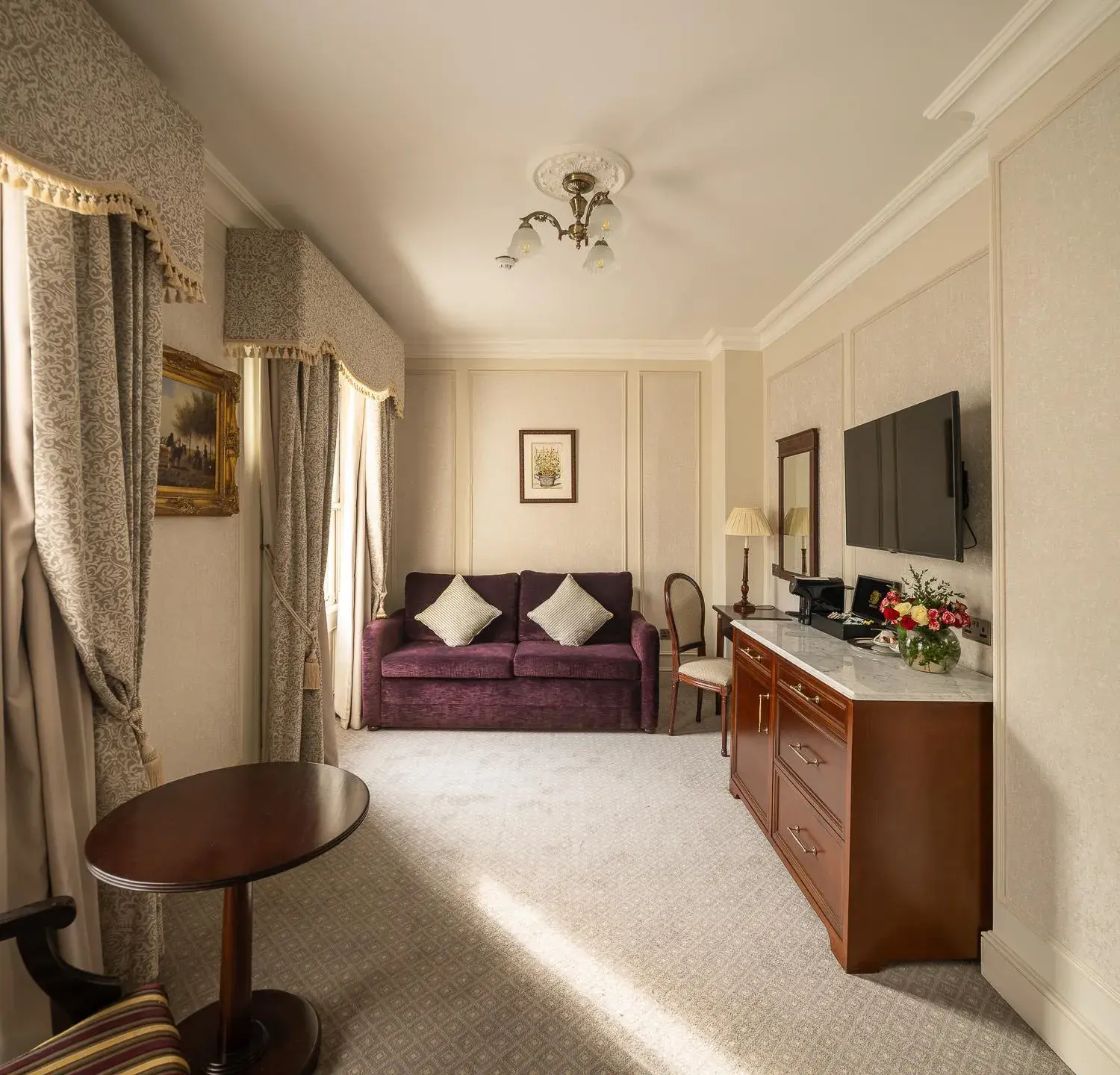 Living room, Bed in The Leonard Hotel Living room, Bed in The Leonard Hotel