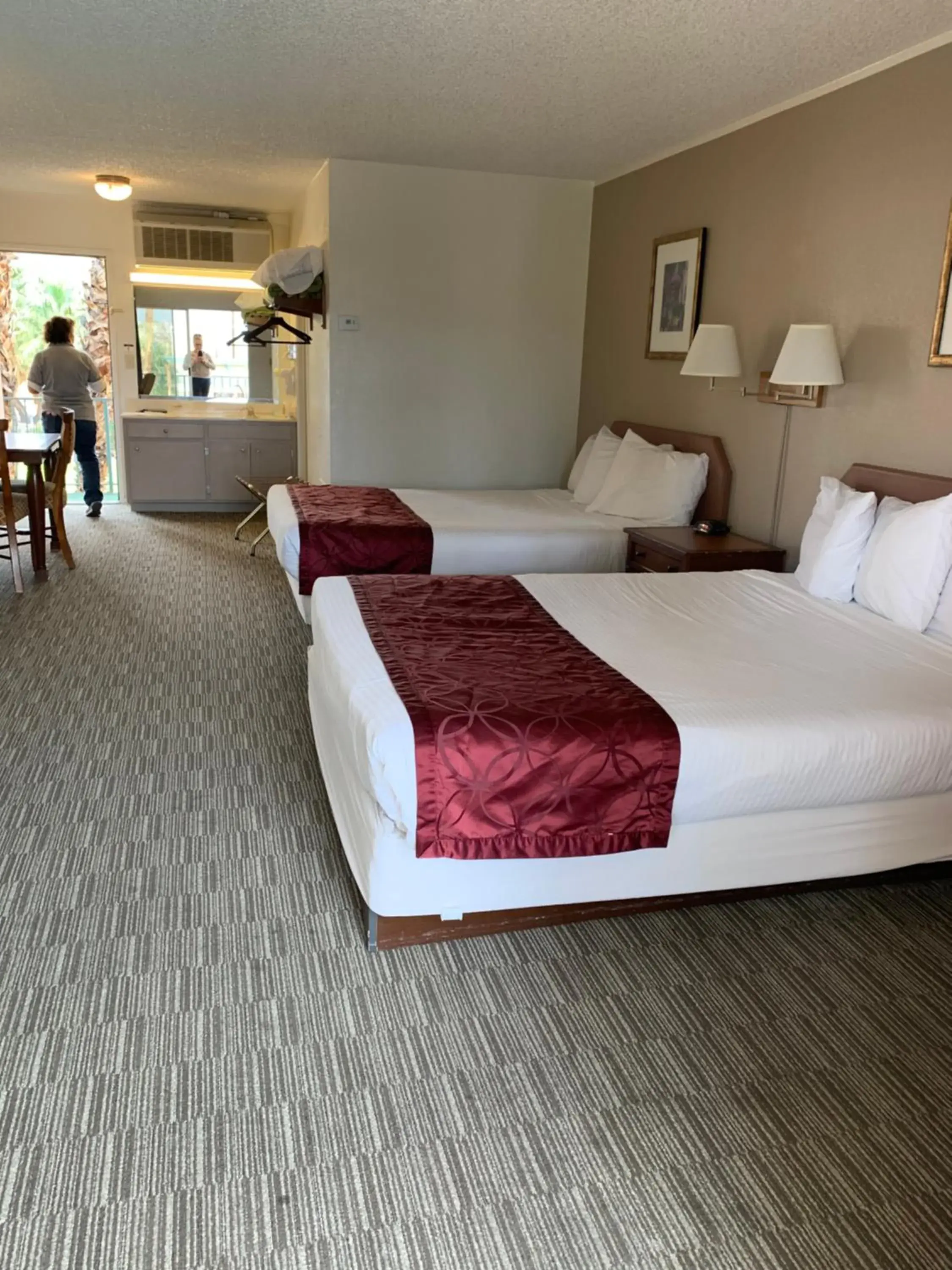 Bed in Desert Hot Springs Spa Hotel Bed in Desert Hot Springs Spa Hotel