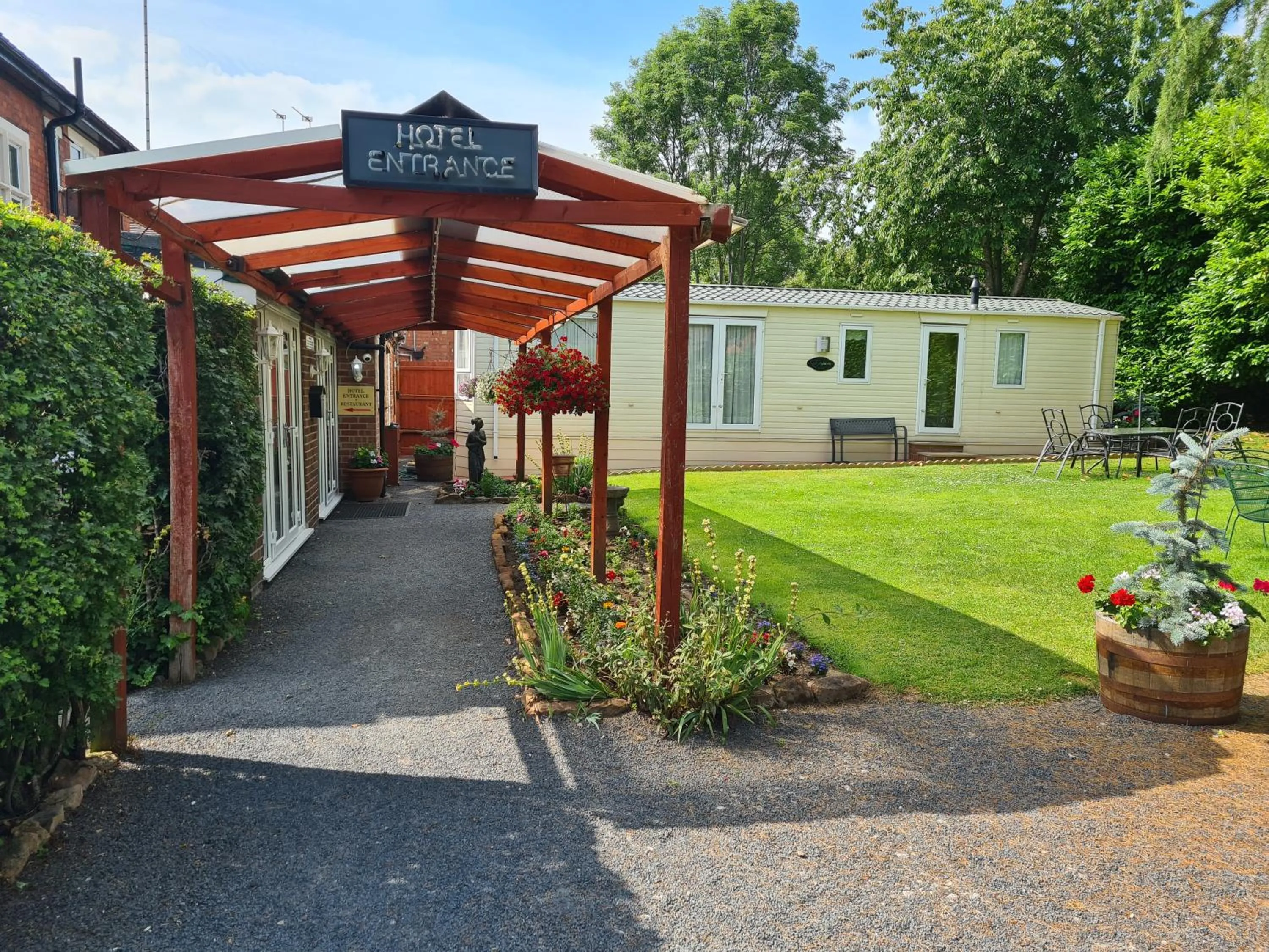 Garden in Tudor Lodge Hotel