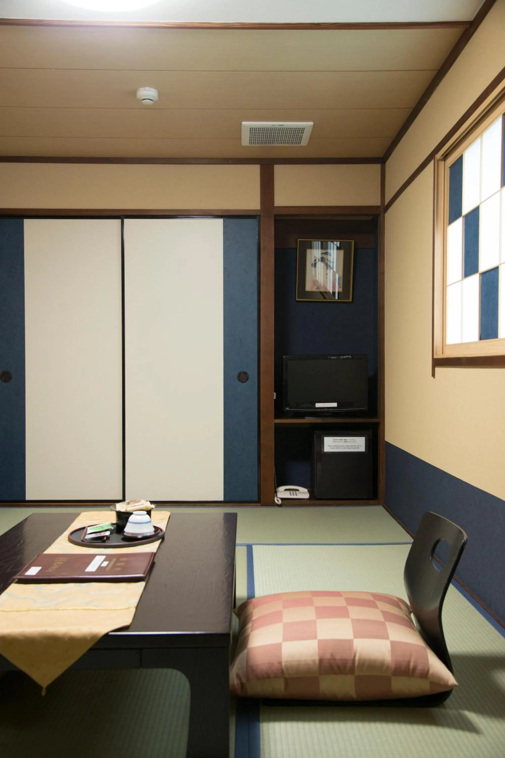 Living room in Tenpyo Ryokan