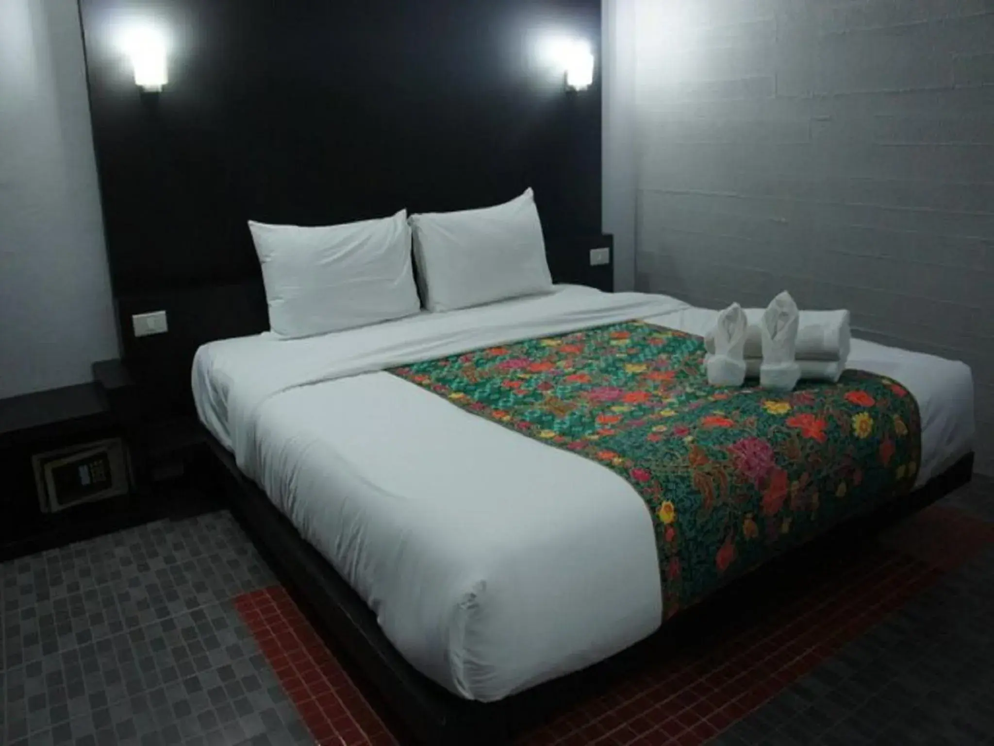 Bed in Khun Chaweng Resort Bed in Khun Chaweng Resort