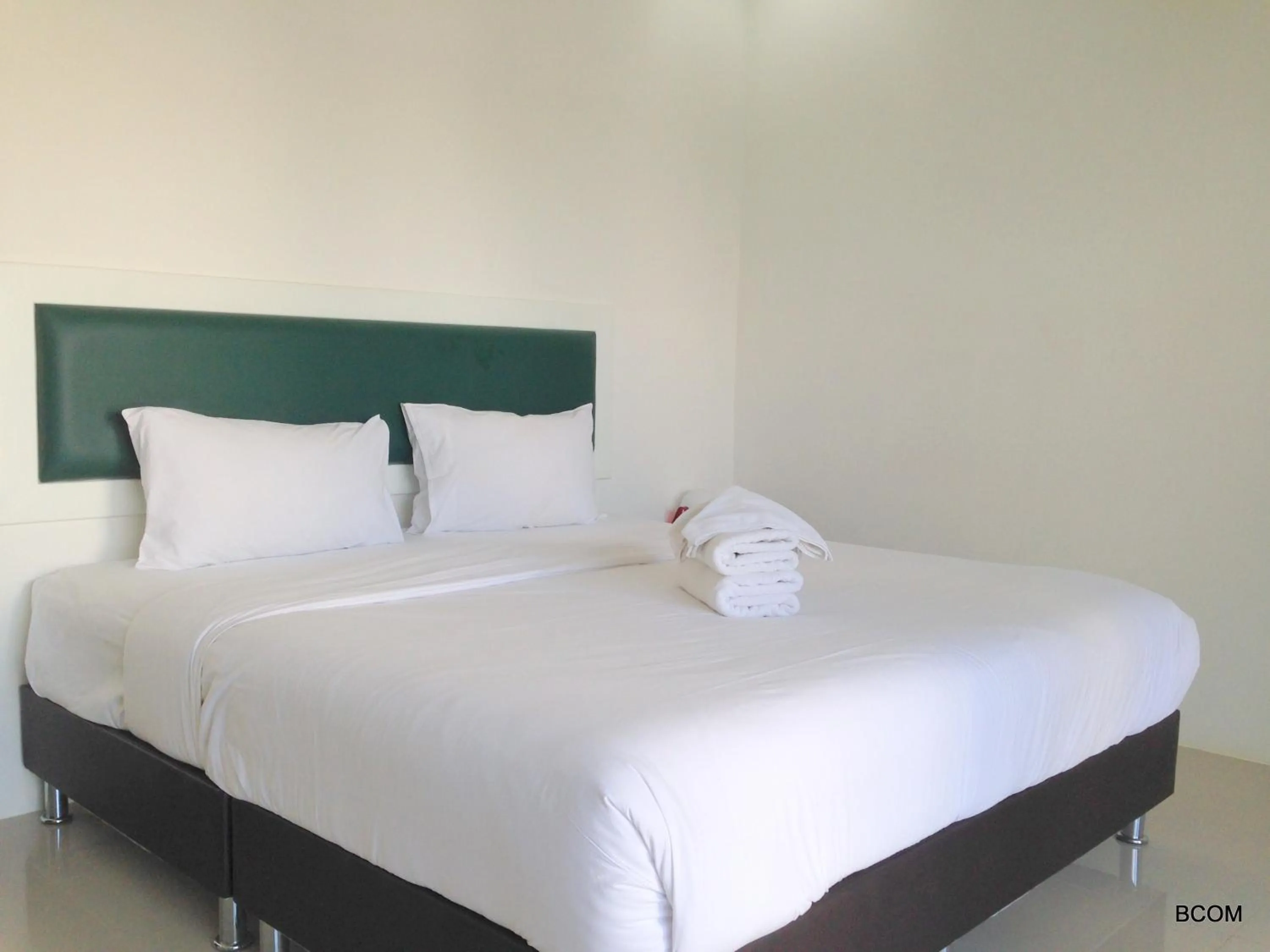 Bed in Khun Chaweng Resort