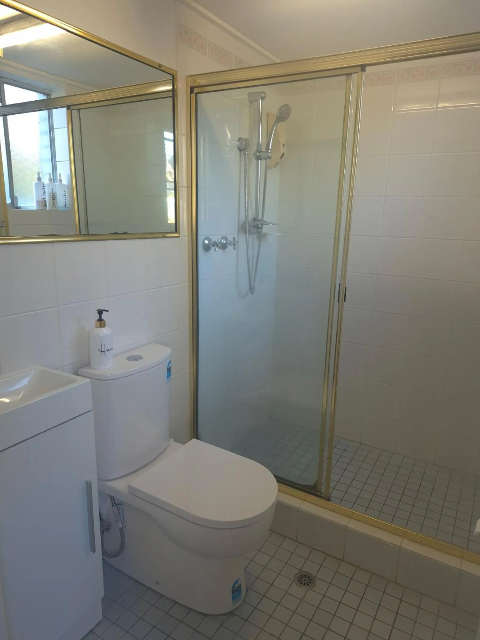 Tradewinds Apartments