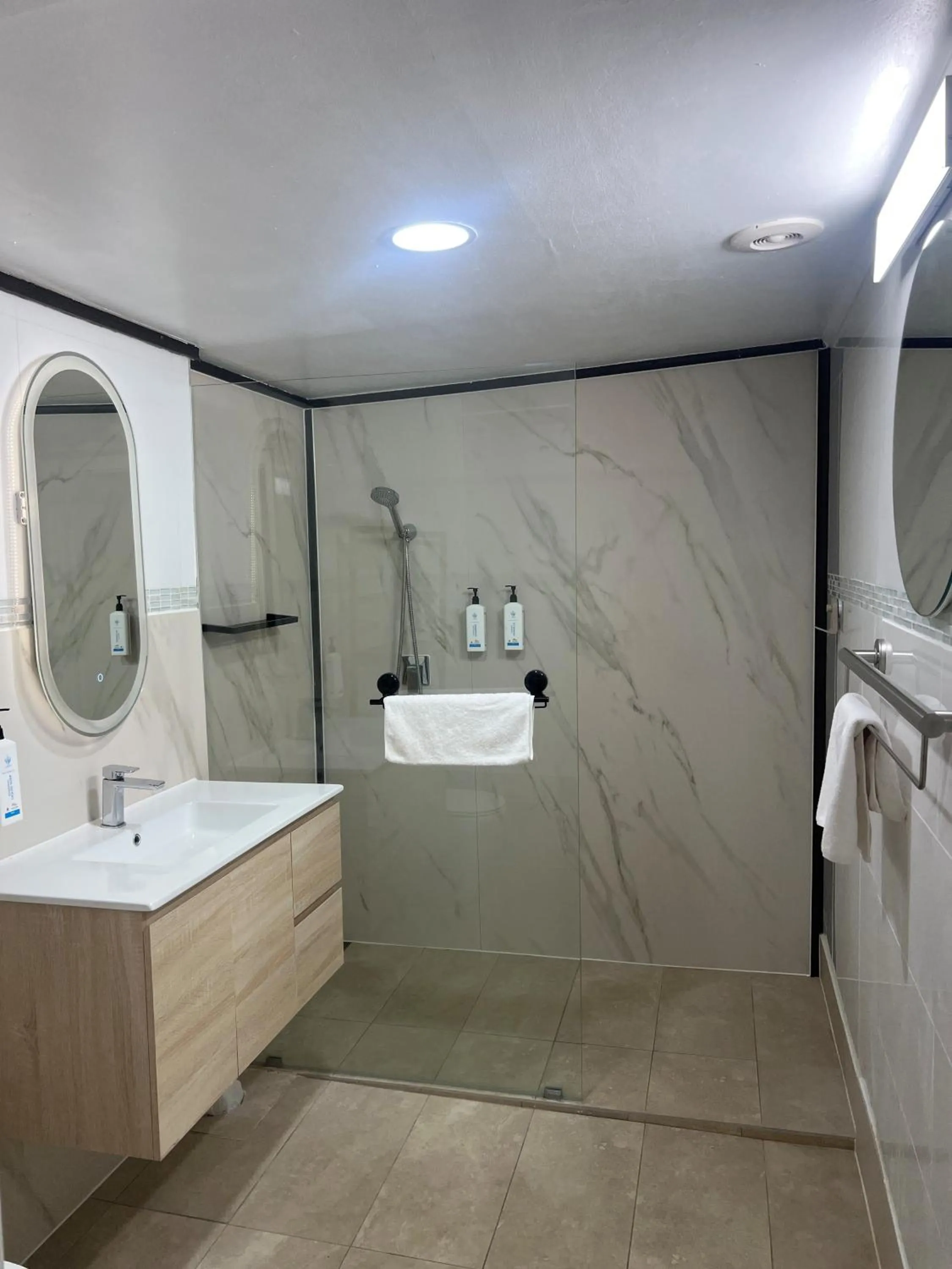 Shower in Airway Motel