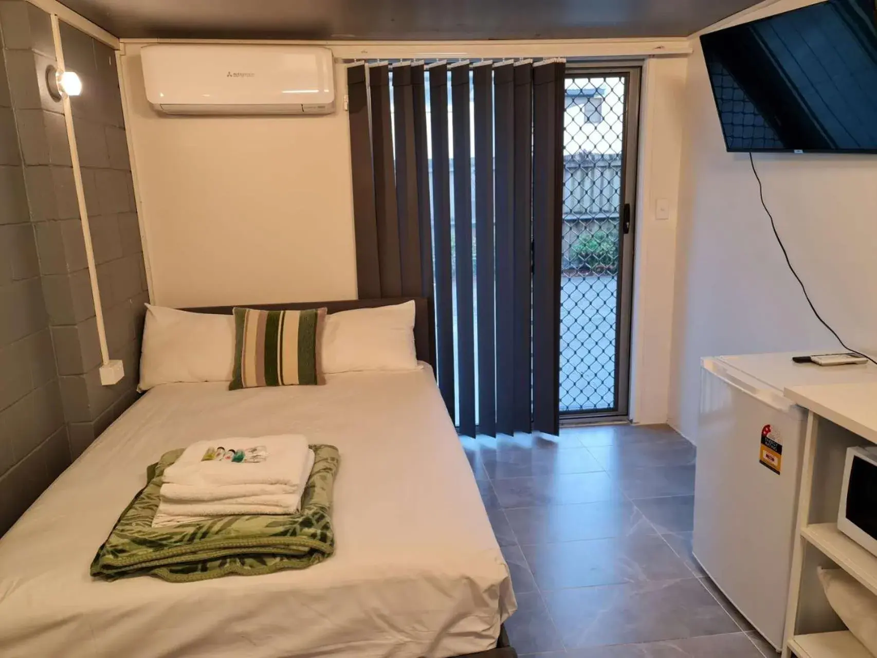 Bed in Airway Motel Bed in Airway Motel