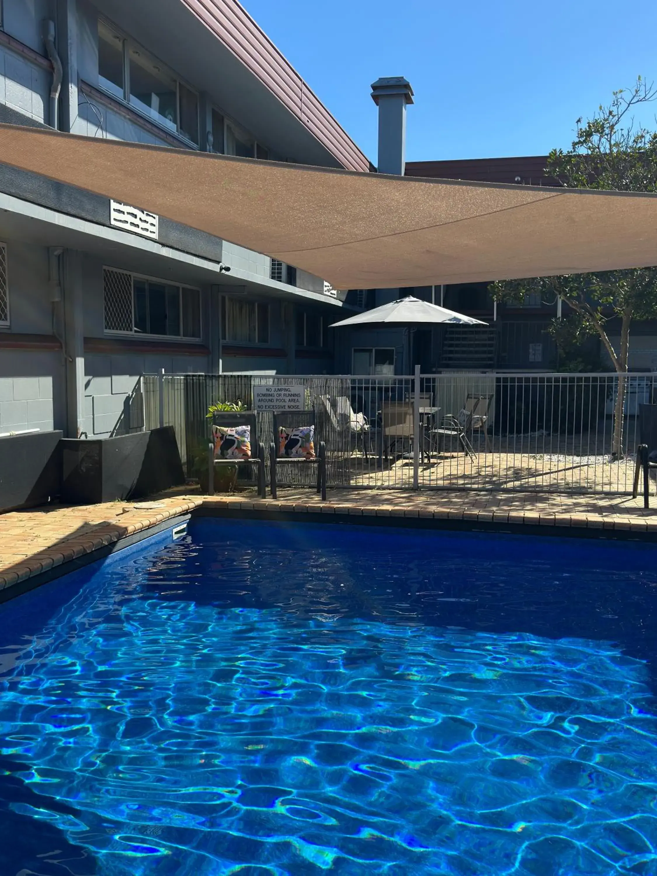 Swimming pool in Airway Motel Swimming pool in Airway Motel