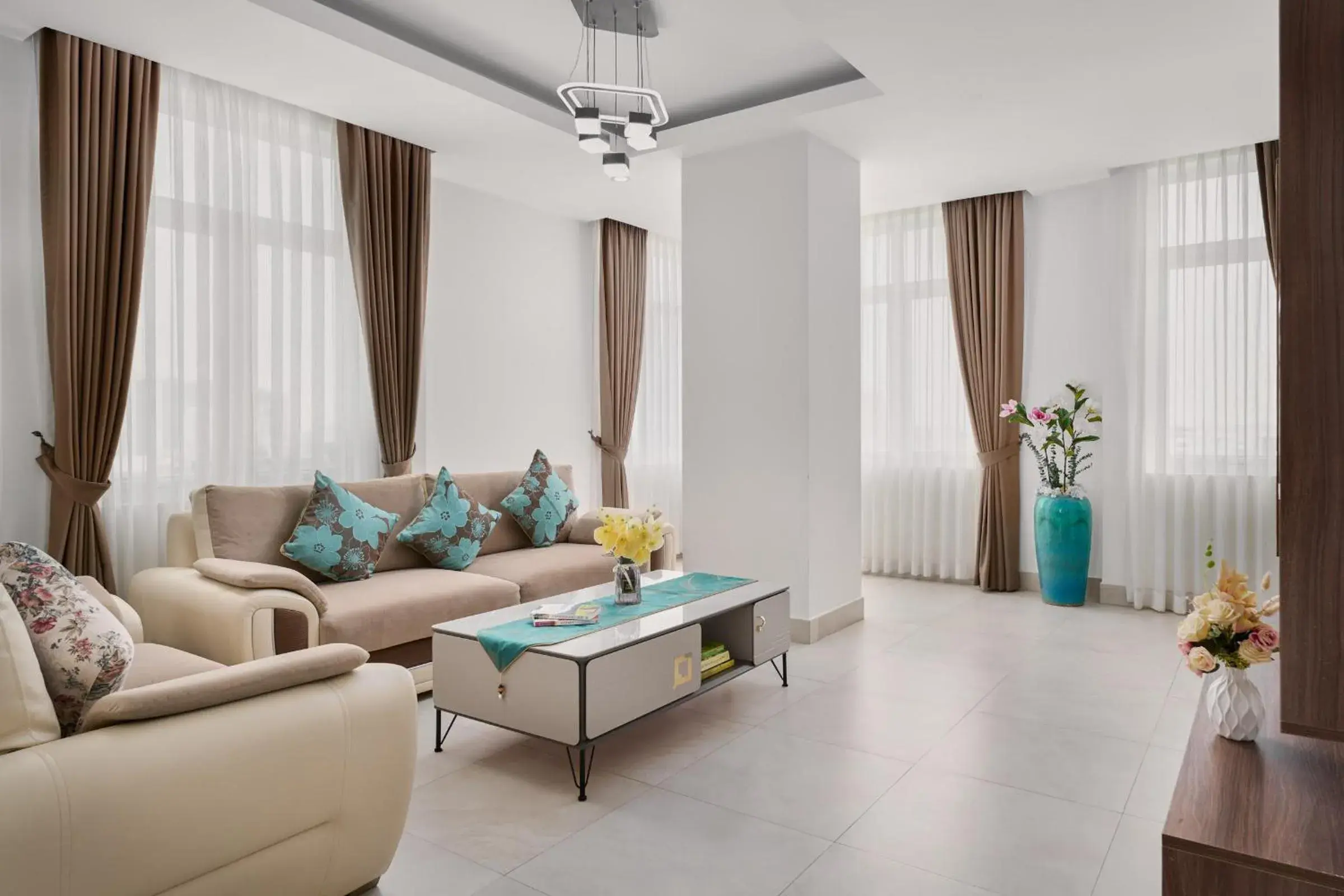 Penthouse Apartment in Queen Mansion Penthouse Apartment in Queen Mansion