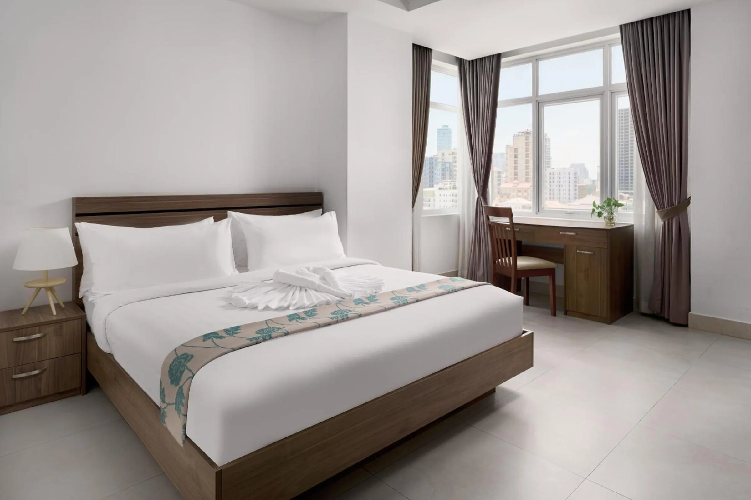 Bedroom, Bed in Queen Mansion