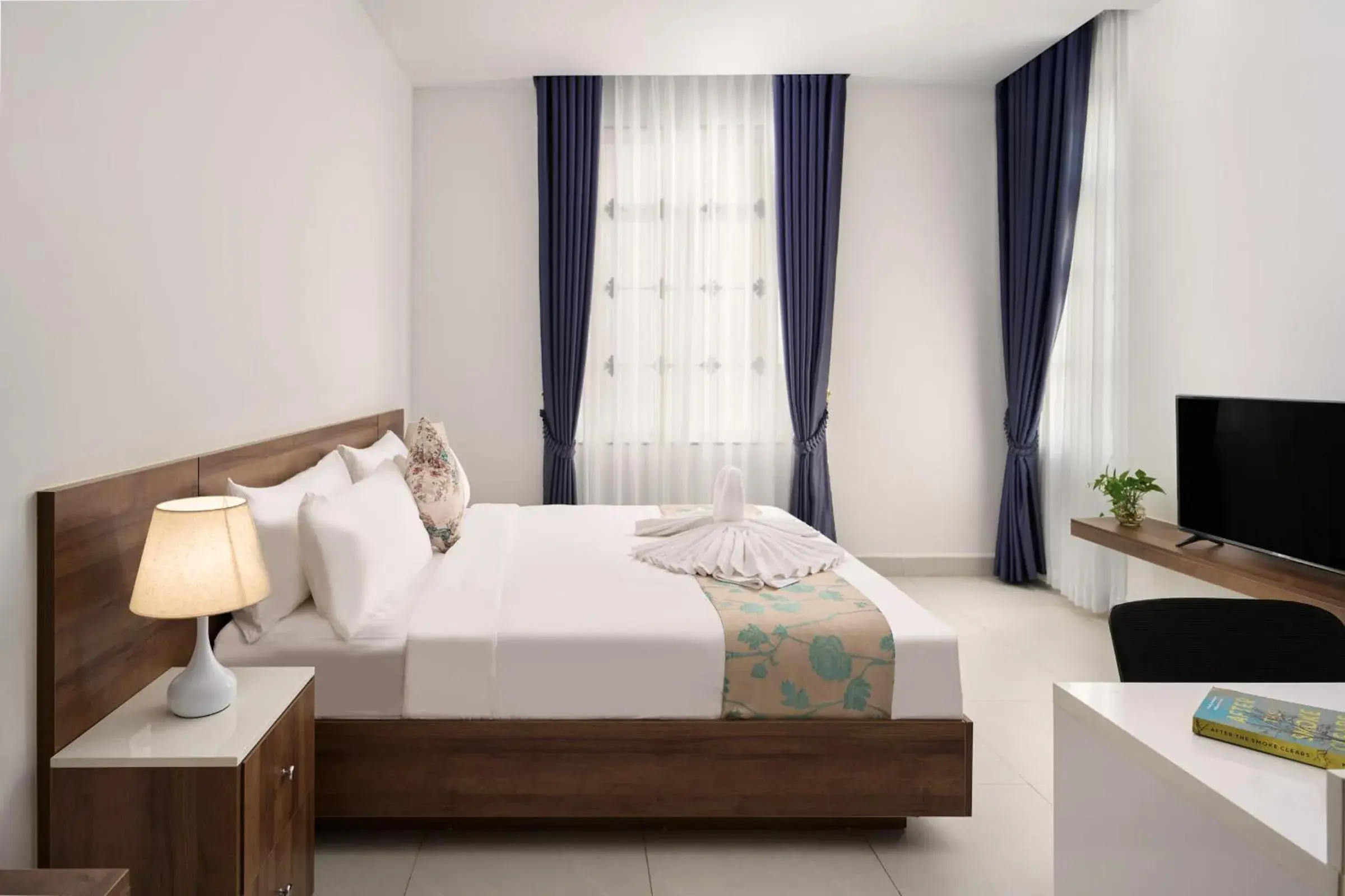 Bedroom, Bed in Queen Mansion Bedroom, Bed in Queen Mansion