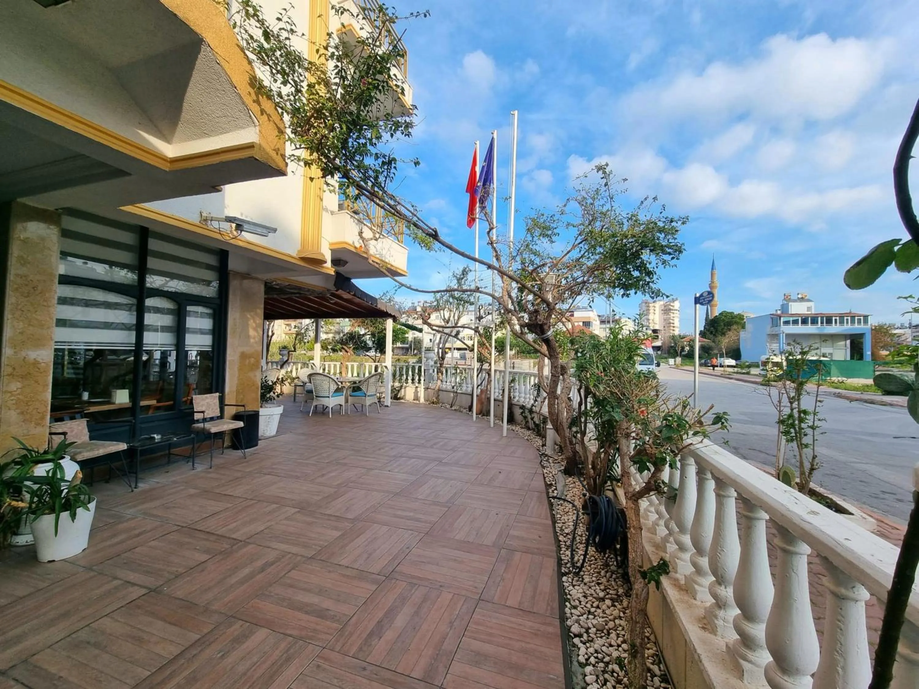 Restaurant/places to eat in Europa Hotel Selale