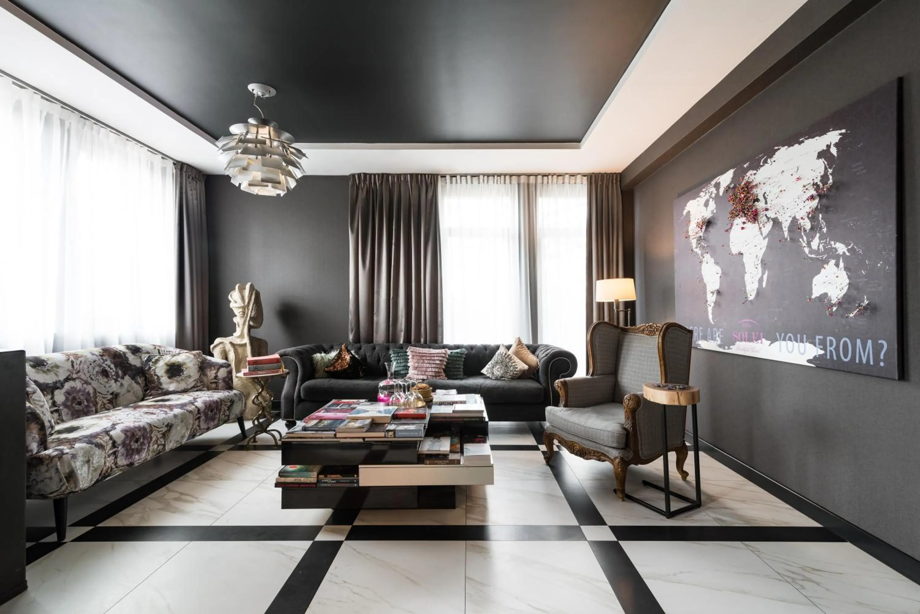 Library in City Solei Boutique Hotel