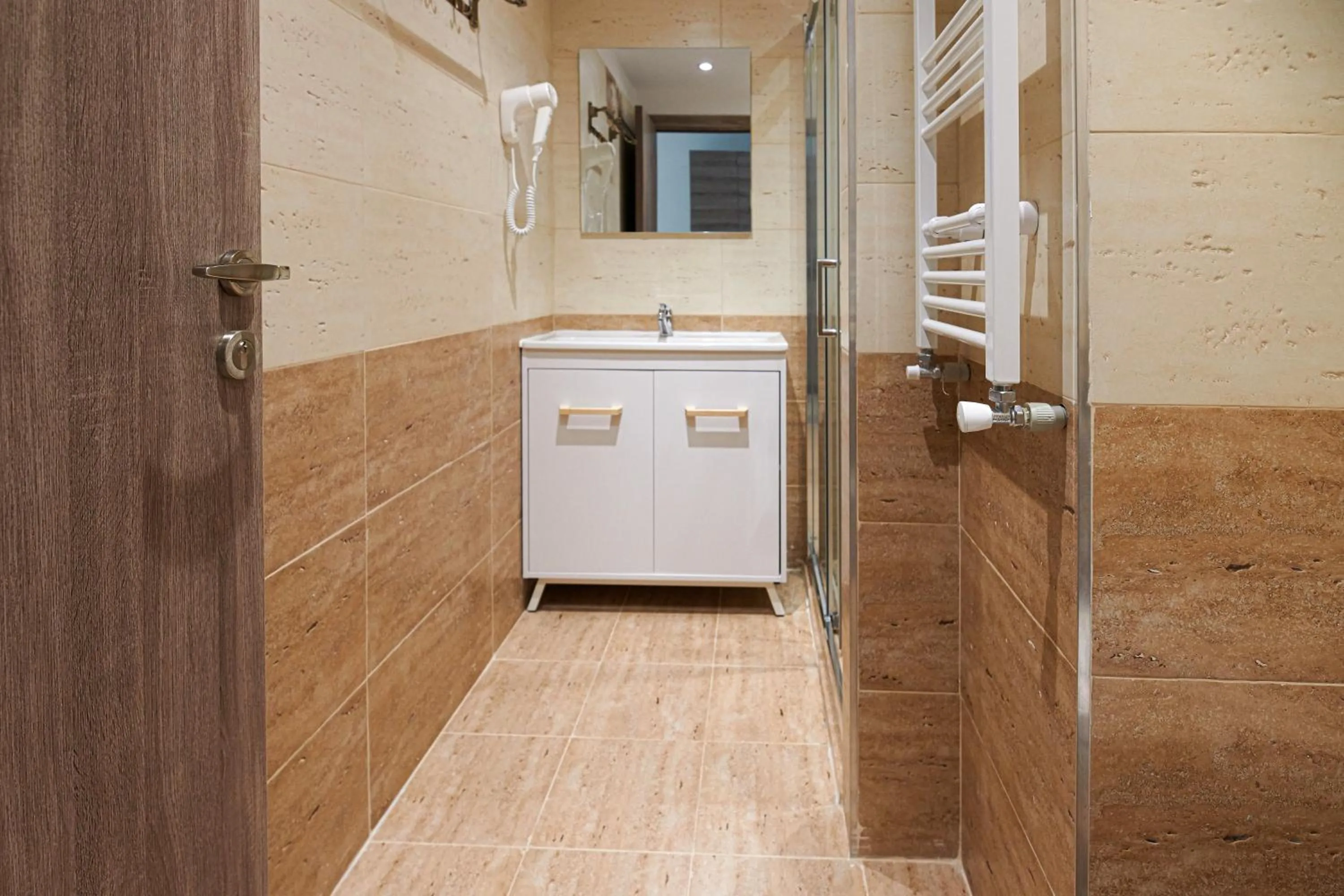 Shower in Hotel Liad City Center