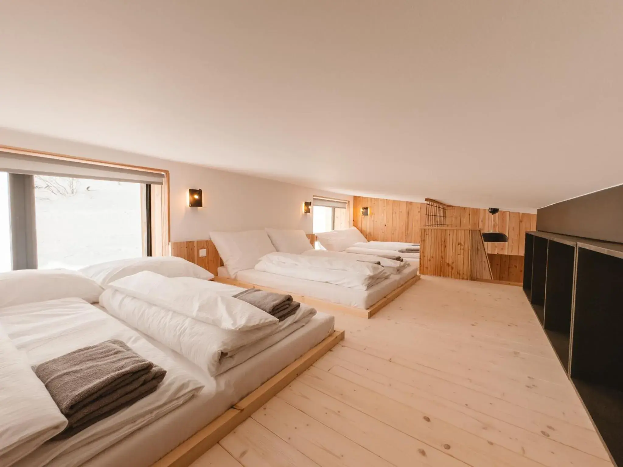 Bed in 8-Bed Dormitory Room in Horská Chata pod Soliskom Bed in 8-Bed Dormitory Room in Horská Chata pod Soliskom