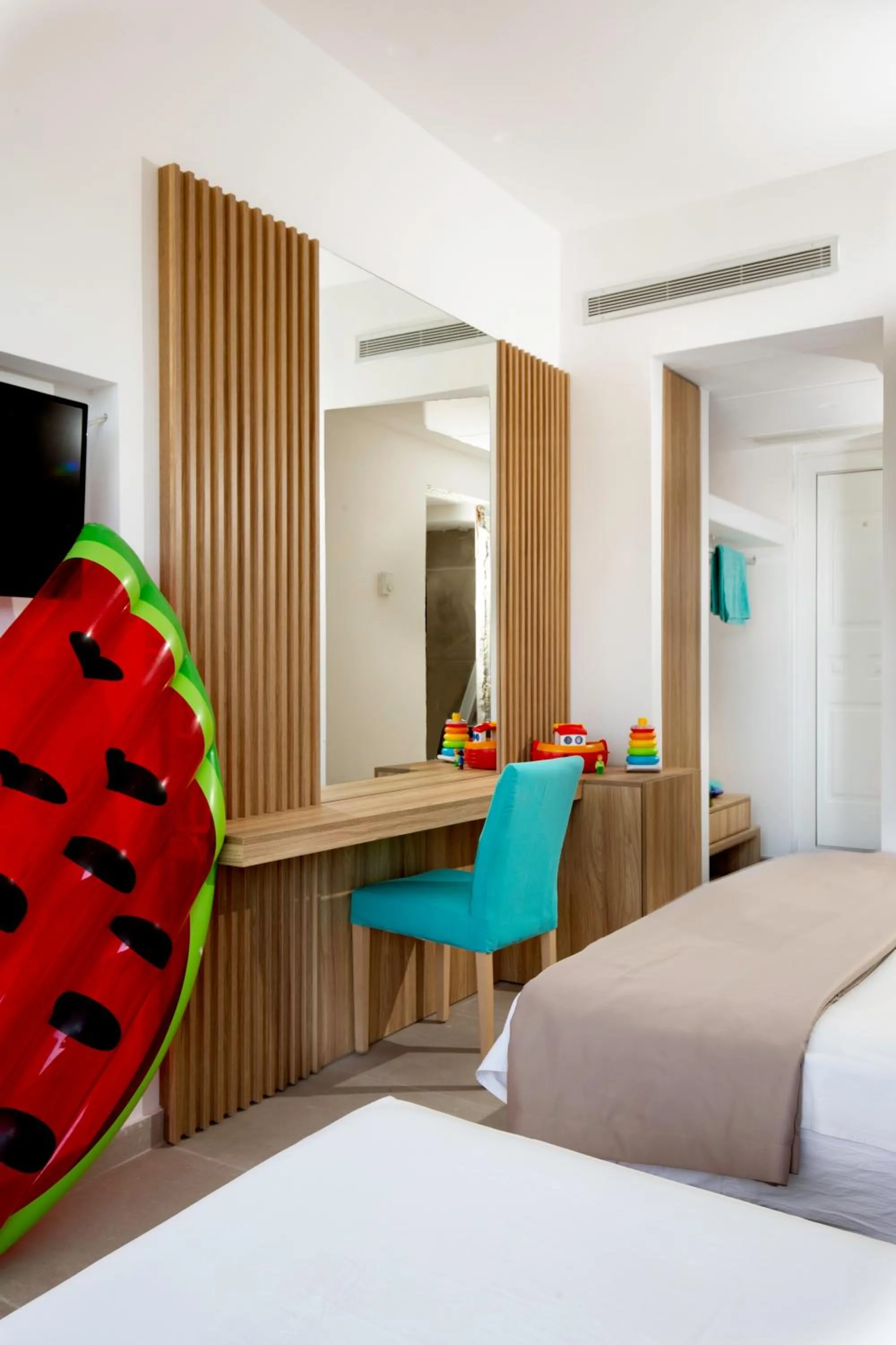 Property building, Bed in Kolymbia Sun