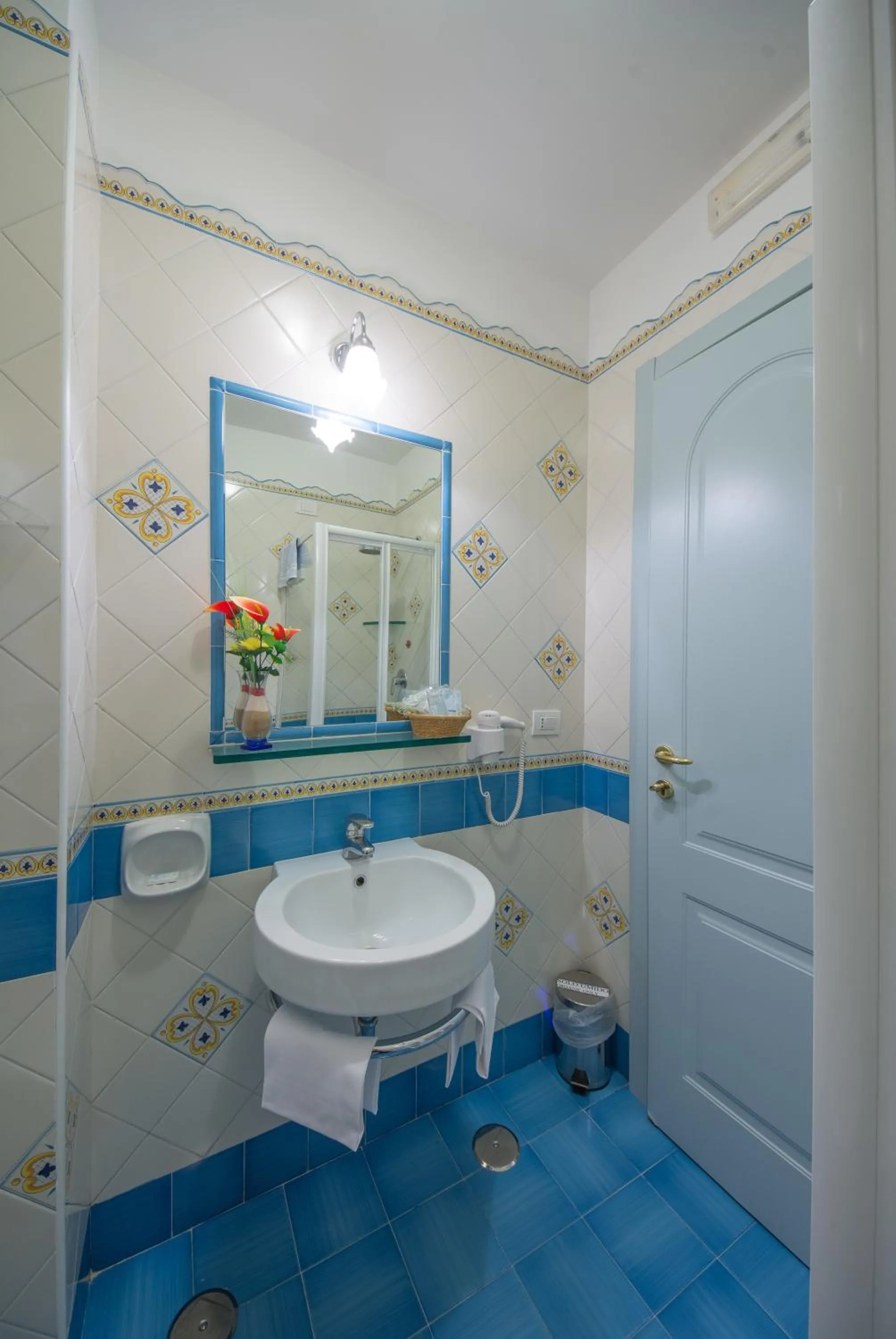 Bathroom in Meublè Casa Mannini Rooms