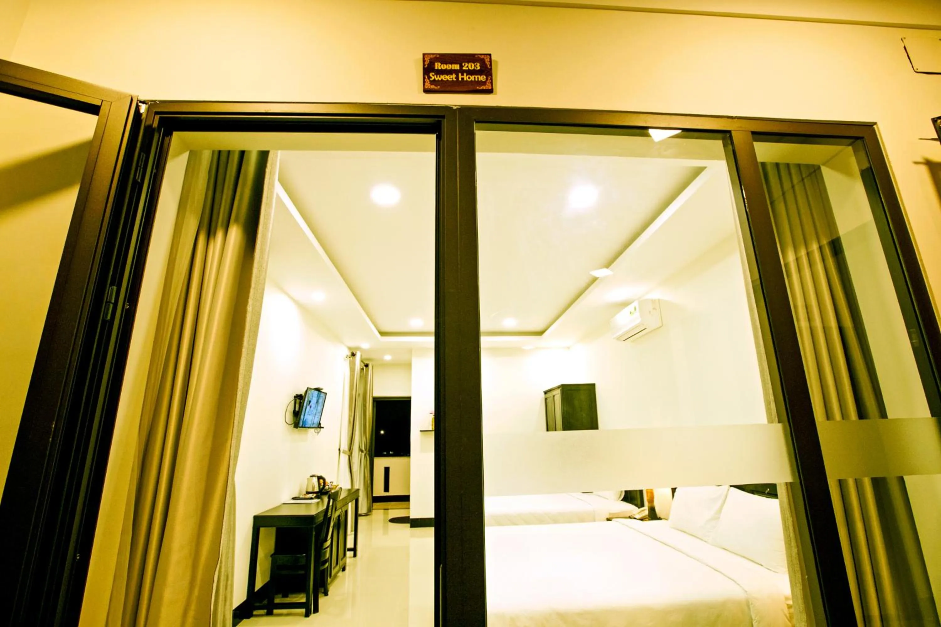 Bedroom, Bed in Zen Hoian Villa