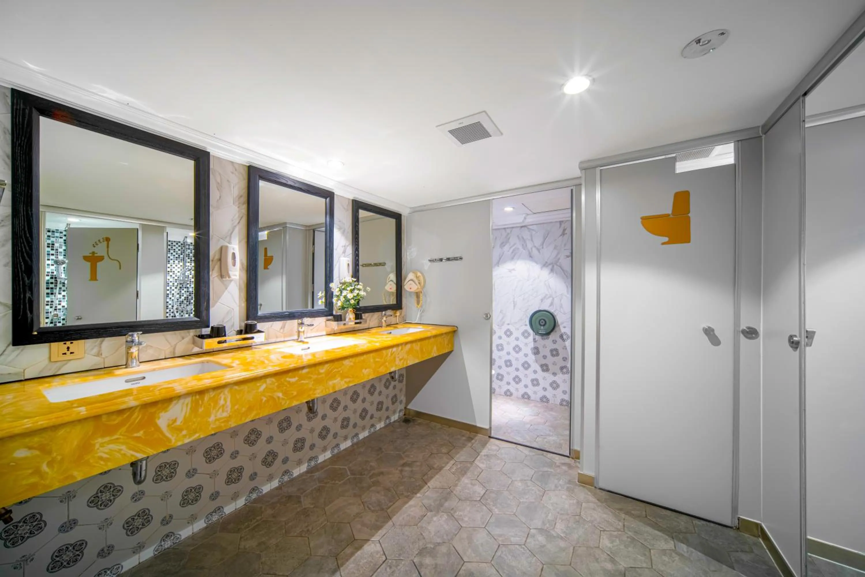 Shower in Little Charm Hanoi Hostel