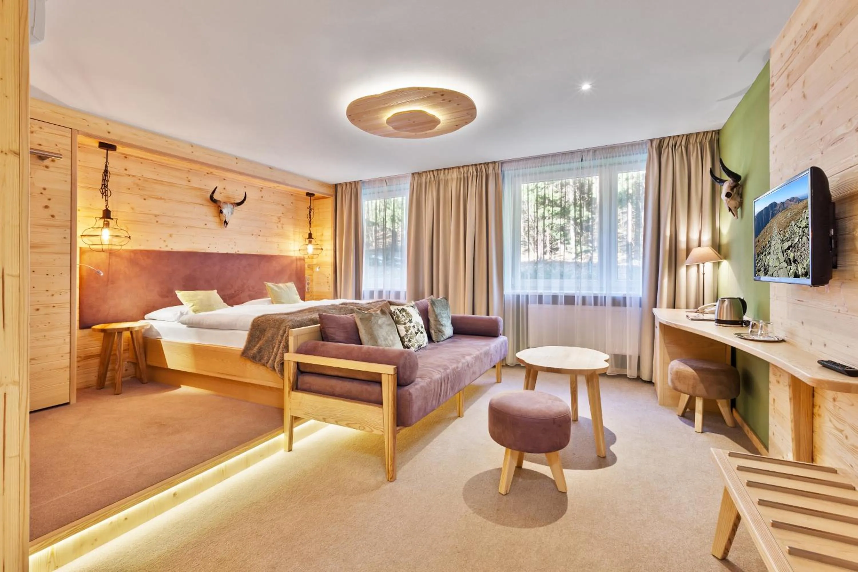 Decorative detail, Bed in Hotel Partizán