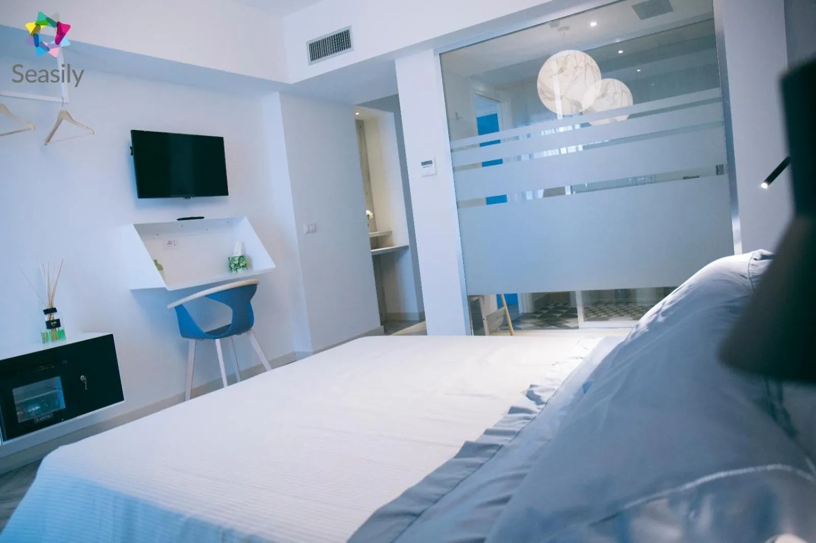 Photo of the whole room in Seasily - B&B yourself