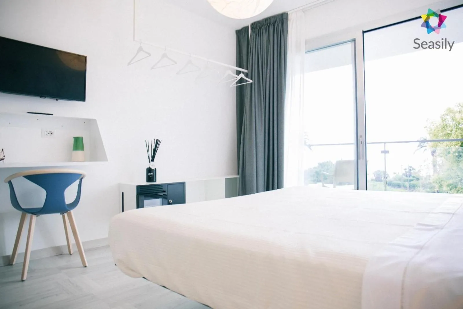 Photo of the whole room in Seasily - B&B yourself