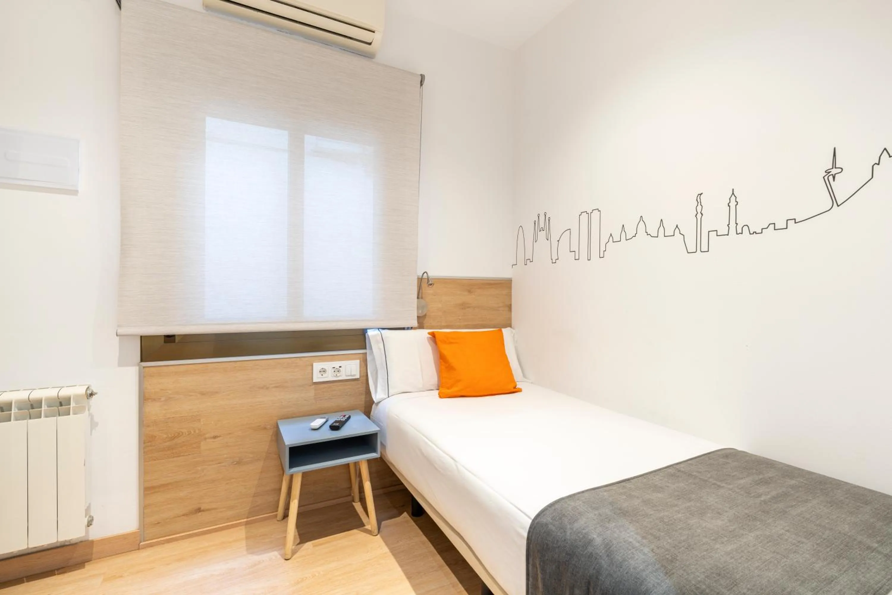 Photo of the whole room, Bed in Hostal Sans