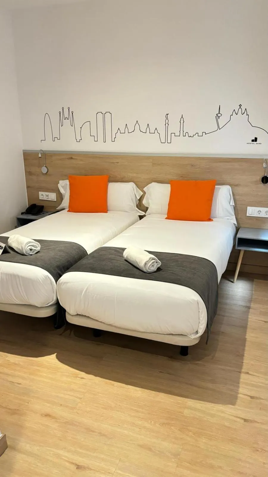 Bedroom, Bed in Hostal Sans