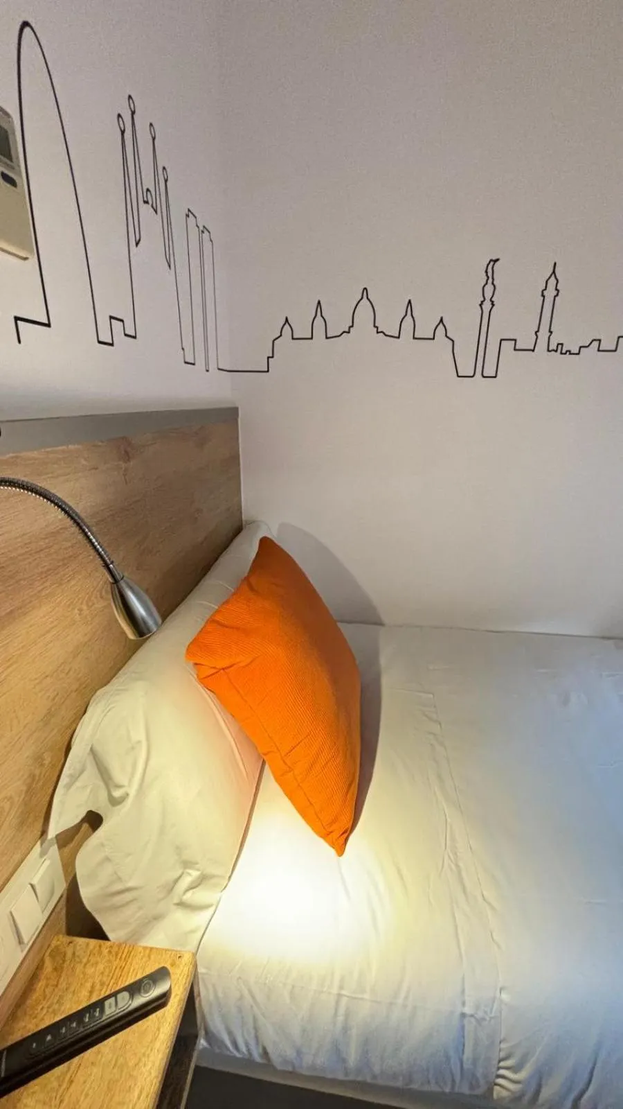 Bedroom, Bed in Hostal Sans