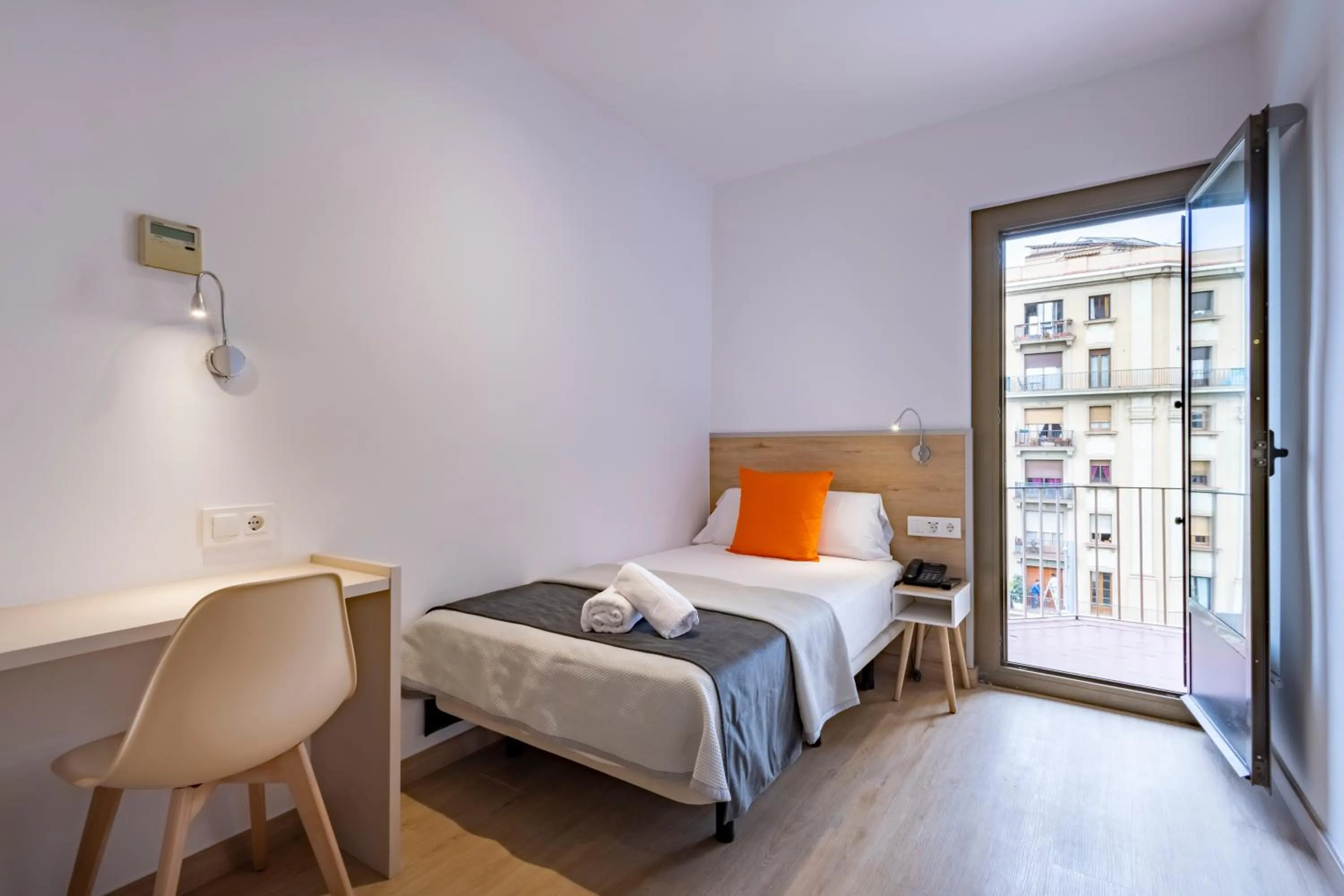 Photo of the whole room, Bed in Hostal Sans