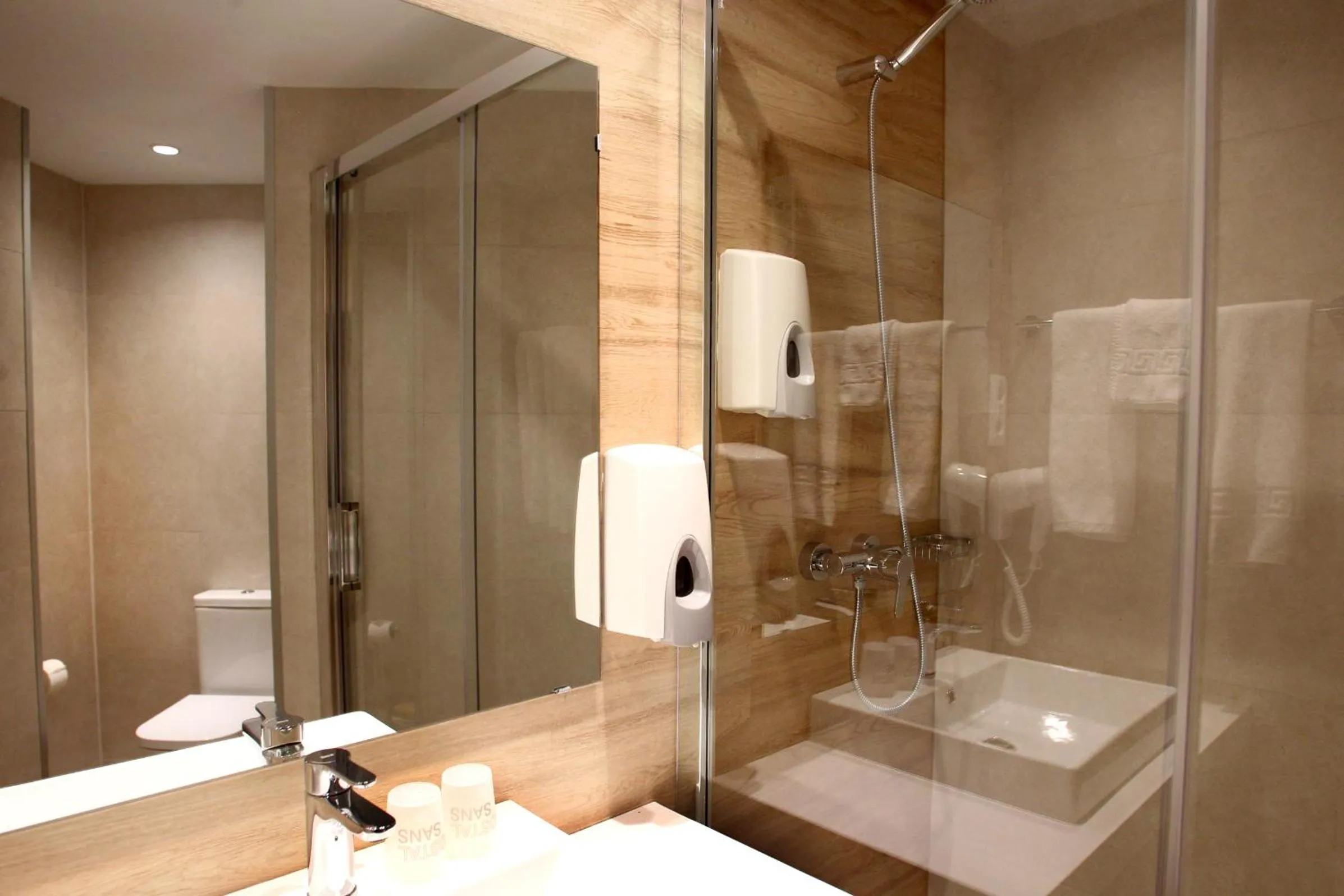 Bathroom in Hostal Sans